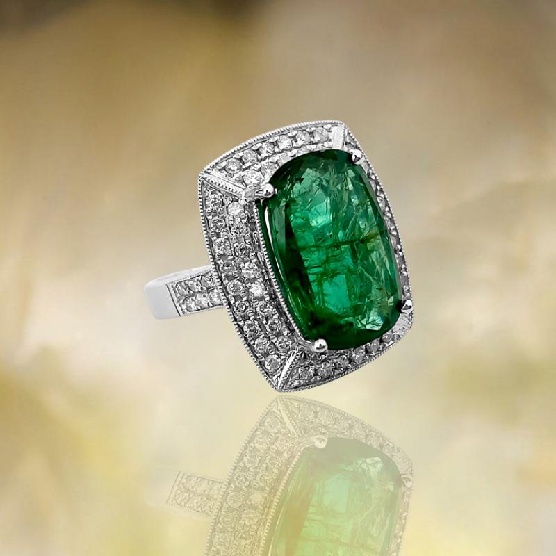 Modern Natural Colombian Emerald Diamond Cocktail Ring For Sale