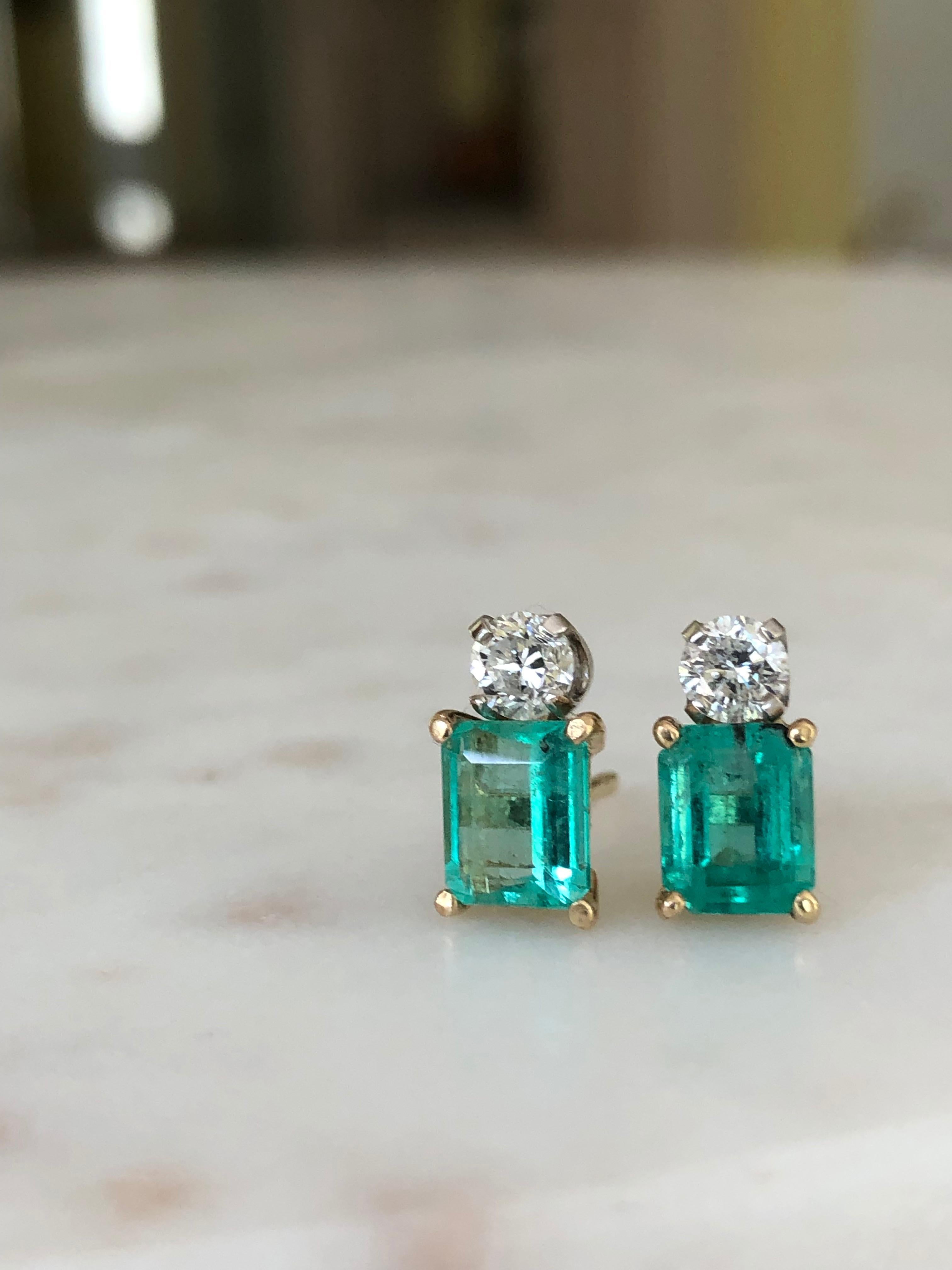 Natural Colombian Emerald Diamond Stud Earrings 18 Karat 3