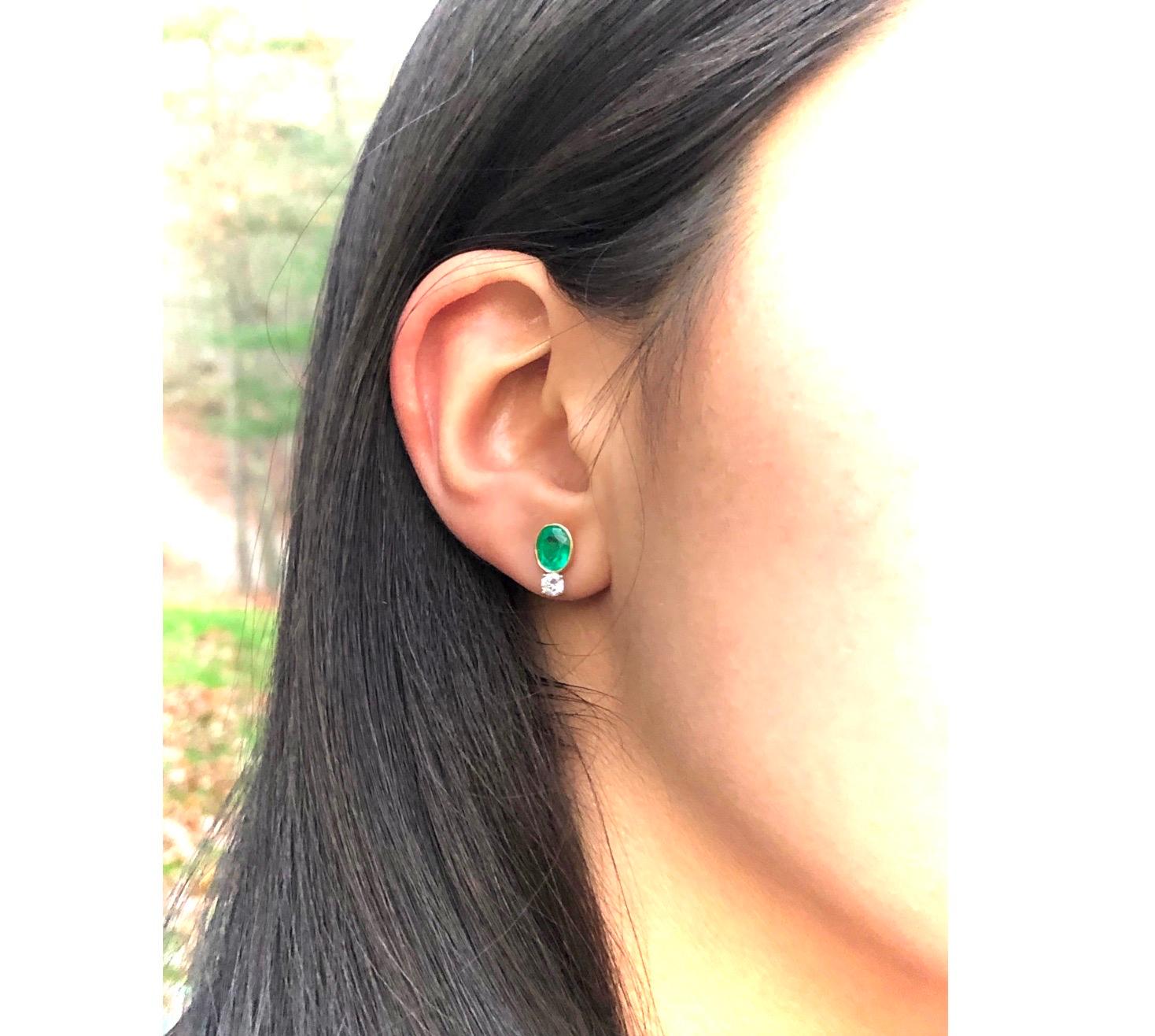Women's Natural Colombian Emerald Diamond Stud Earrings 18 Karat For Sale