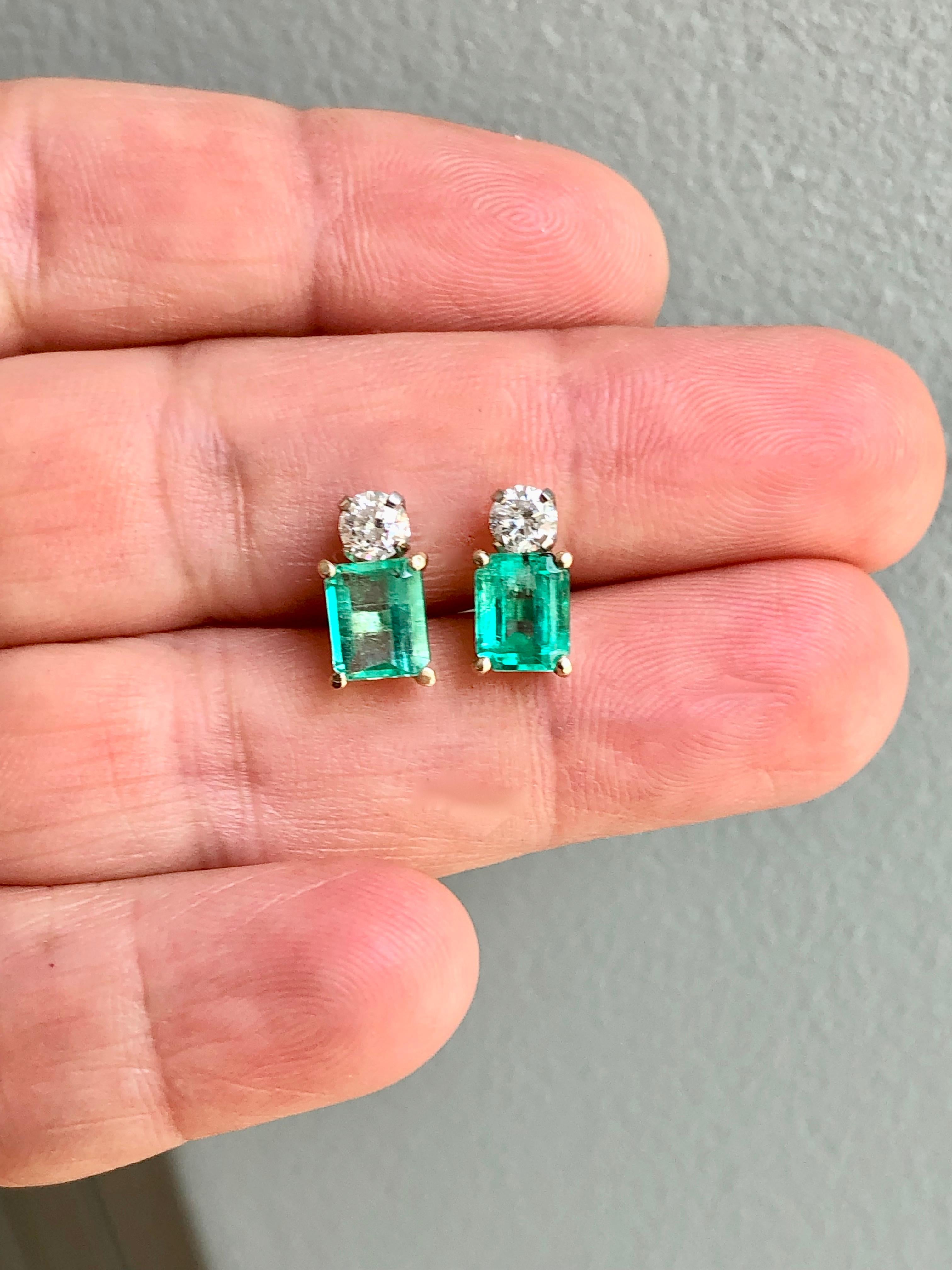 colombian emerald stud earrings