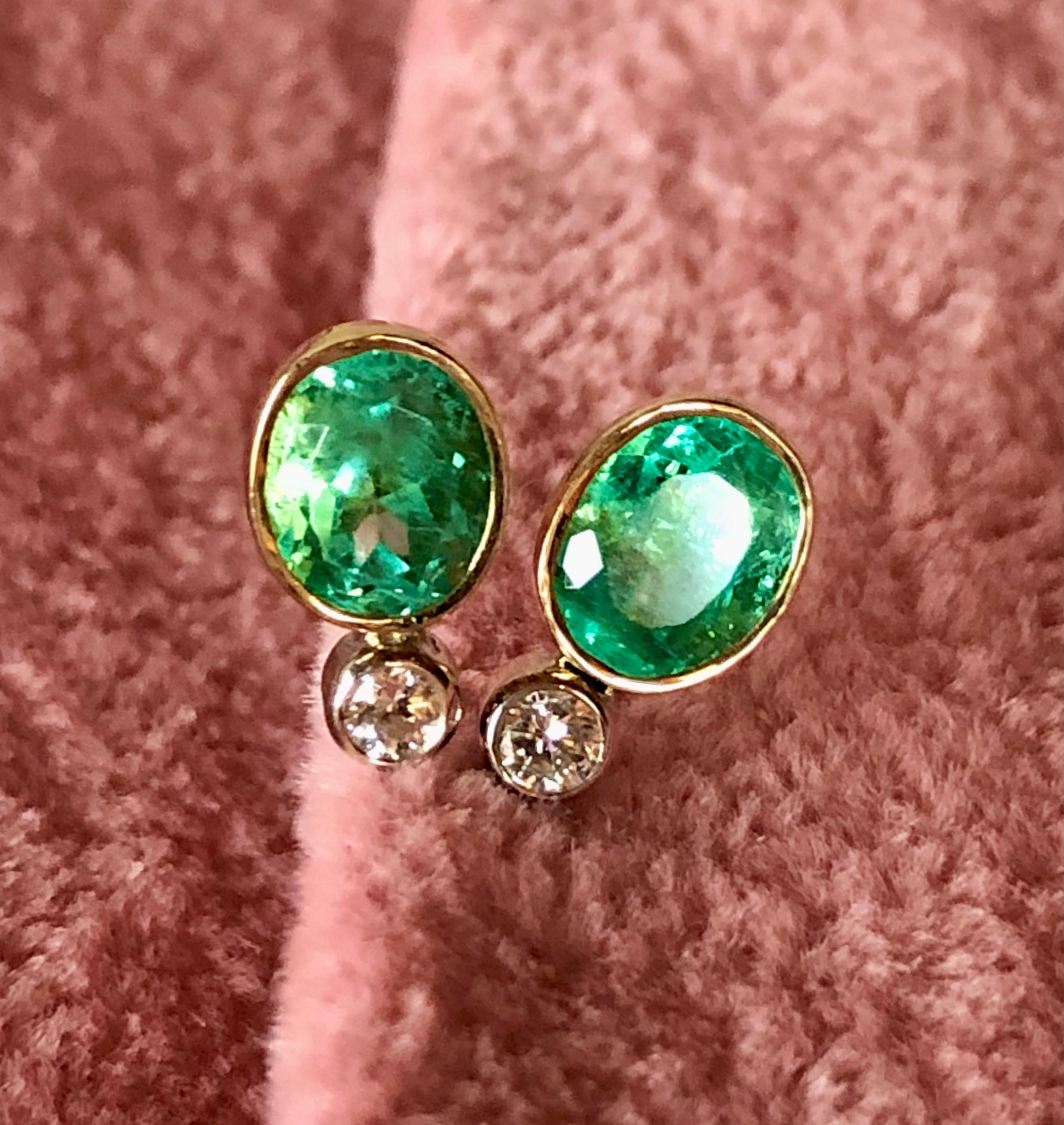 Natural Colombian Emerald Diamond Stud Earrings 18 Karat For Sale 5