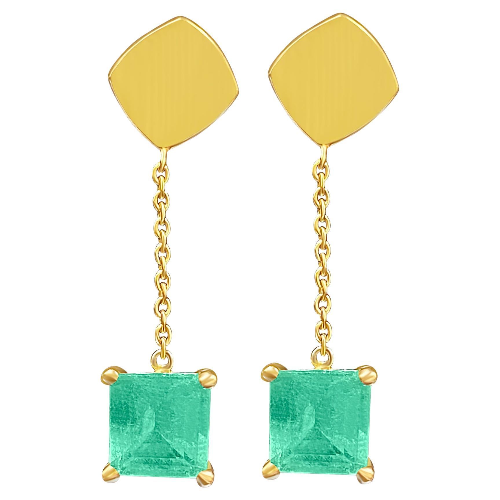 Natural Colombian Emerald Square cut drop Earrings in 18k solid gold  For Sale