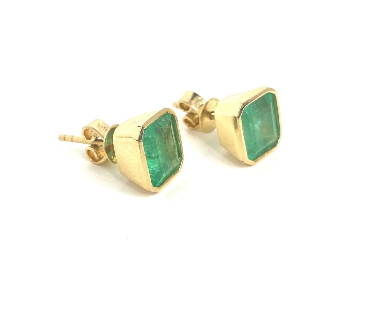 6.20 Carat Natural Emerald Stud Earrings 18 Karat Yellow Gold 7