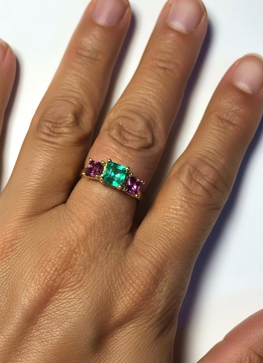 Bague en or jaune 18 carats, émeraude verte naturelle de Colombie et spinelle rose Pour femmes en vente
