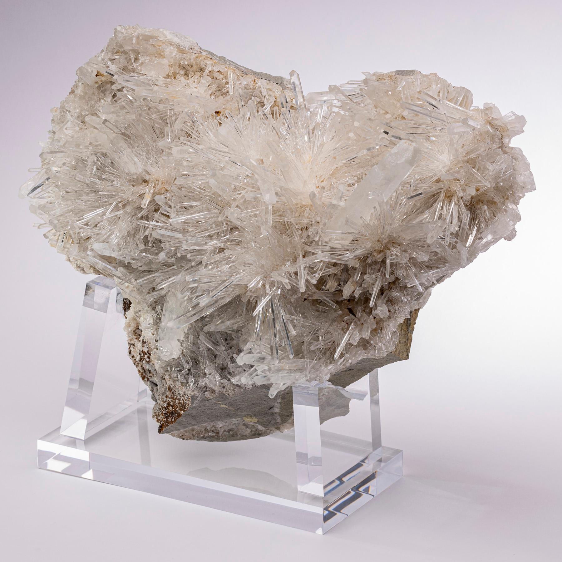 Natural Colombian Quartz Specimen  Mounted on Acrylic Base, a Collectors Piece In New Condition In Polanco, CDMX