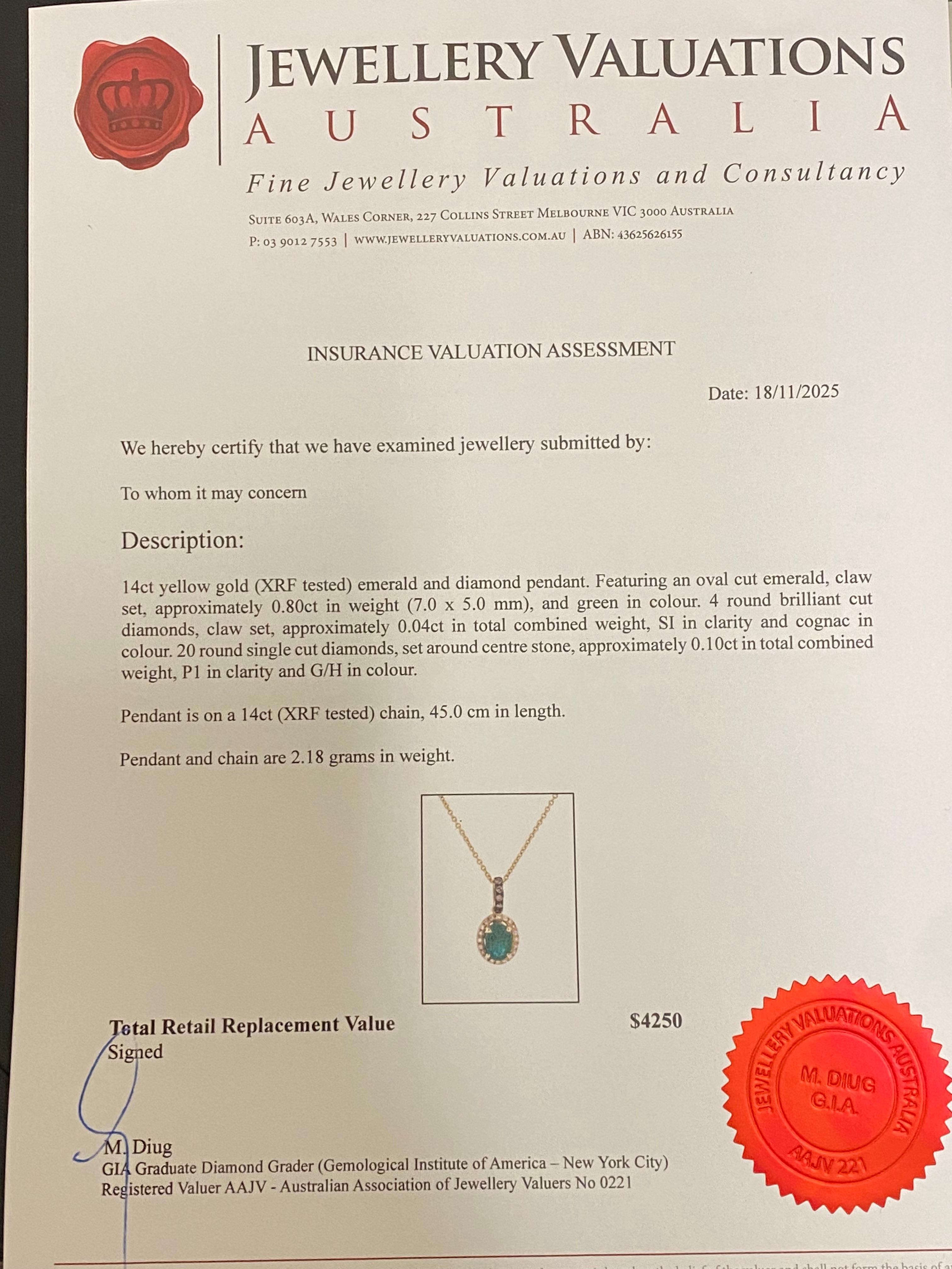 Collier pendentif en or jaune 14K avec émeraude naturelle colombienne Vivid Diamonds en vente 8