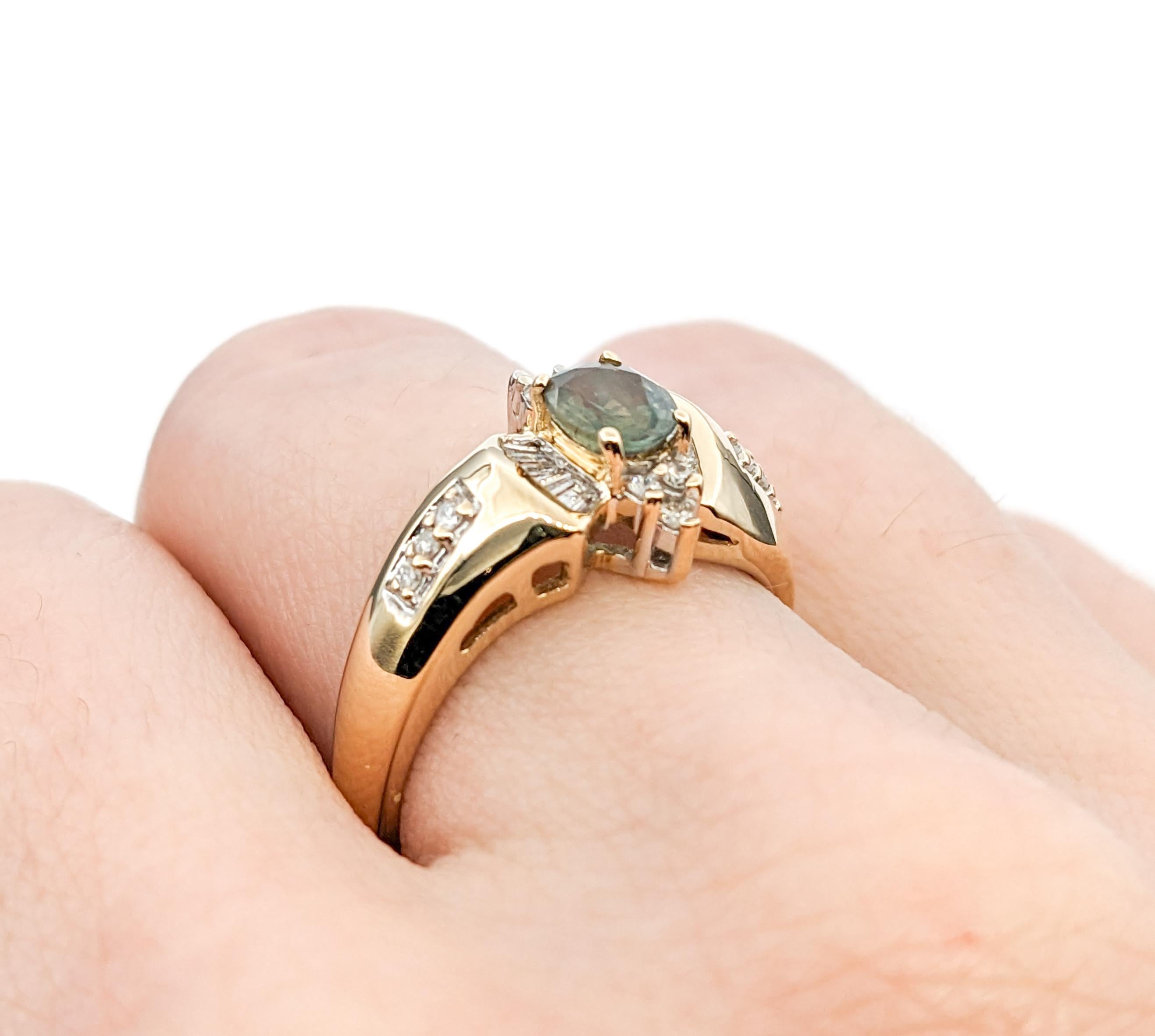 Natürlicher Farbwechsel Alexandrit & Baguette Diamant Ring in Gelbgold im Angebot 4