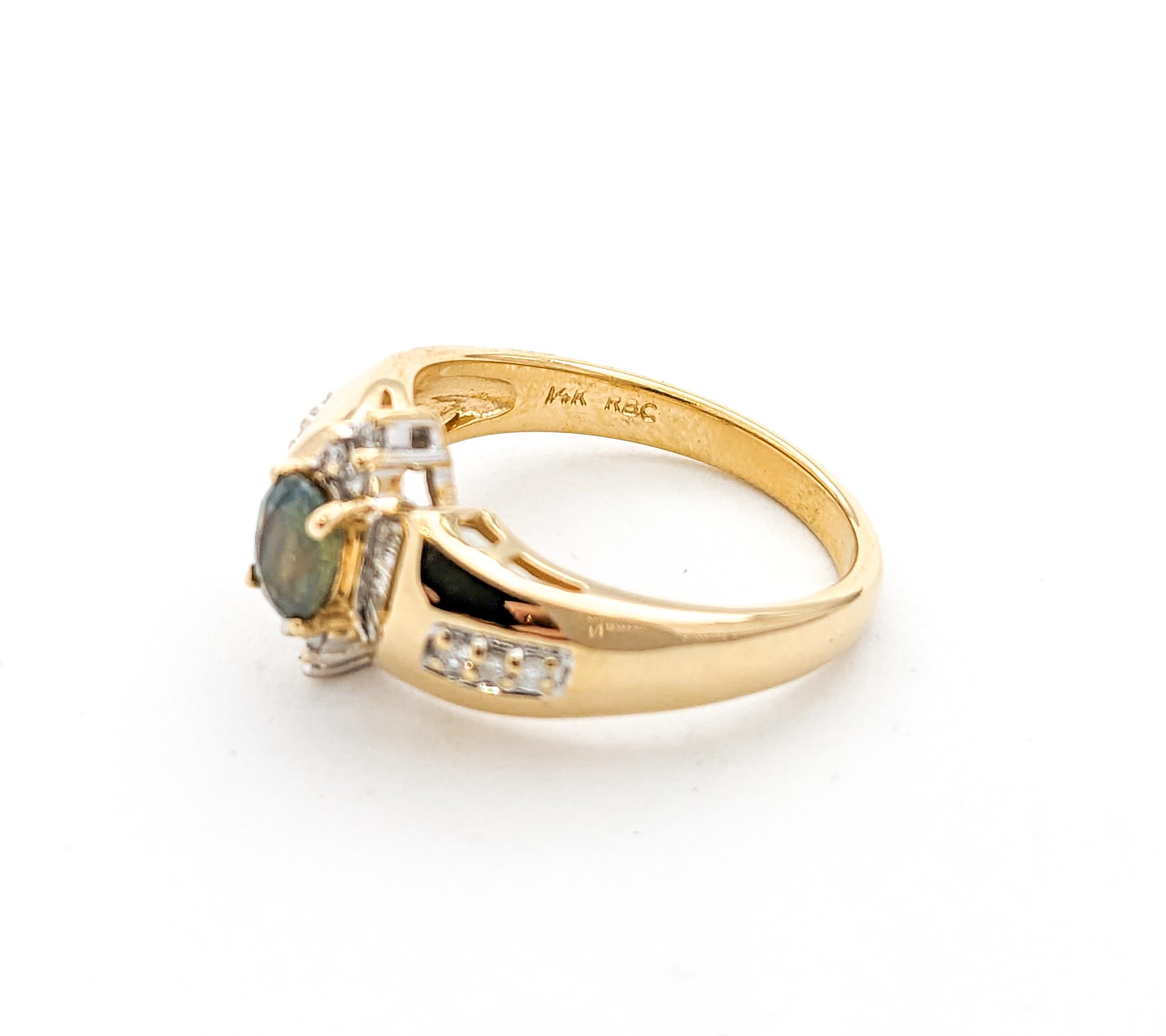 Natural Color Change Alexandrite & baguette Diamond Ring In Yellow Gold For Sale 7