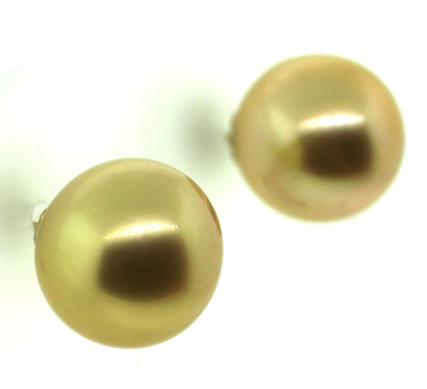 Modern Natural color Deep Golden 10mm South Sea Pearls Stud For Sale