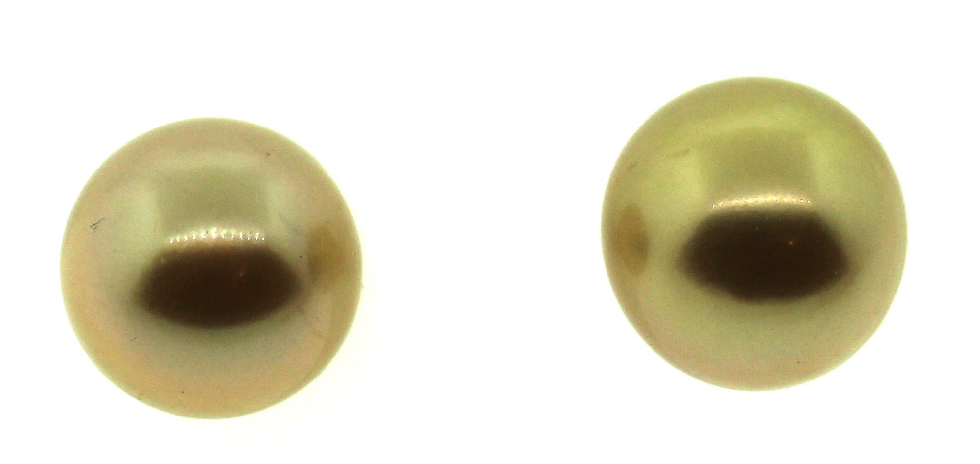 18 Karat natürliche Farbe Tiefgold 10 mm Südseeperlen-Ohrstecker (Perle) im Angebot