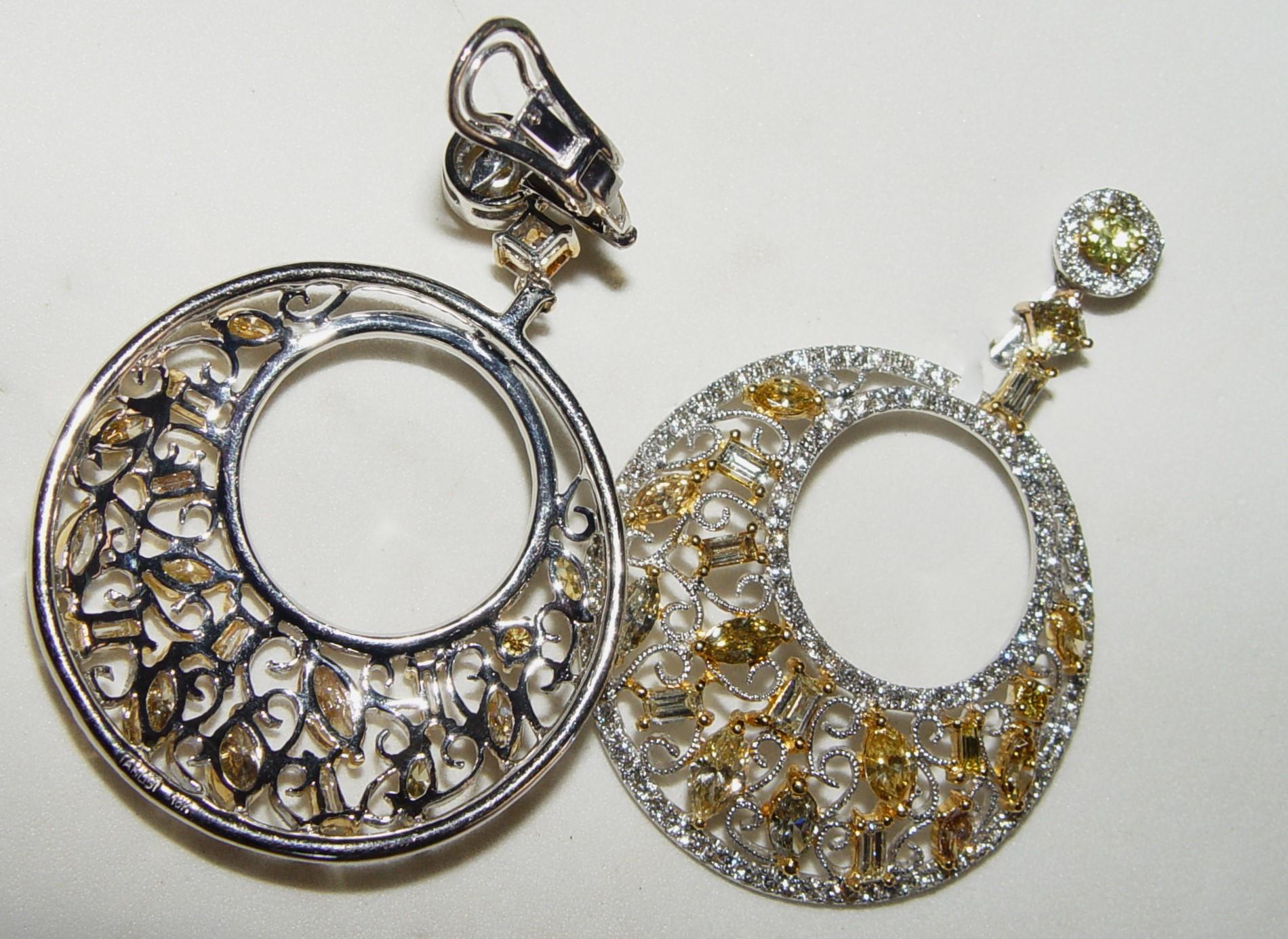 Natural Color Diamond 10.96CT Chandelier Earrings 18K 55MM In New Condition For Sale In Chicago, IL