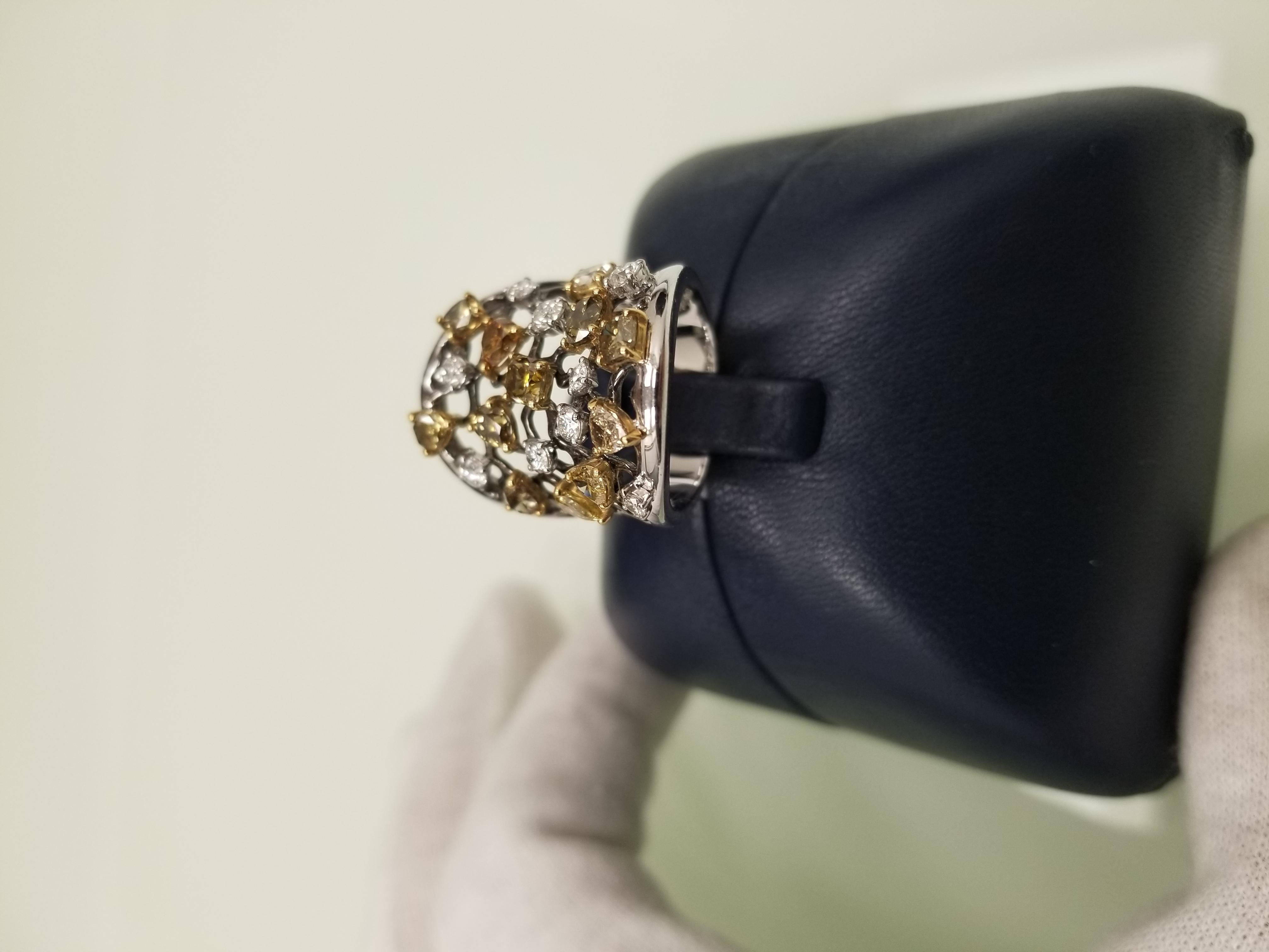 Natural color diamond fancy shapes ring In New Condition For Sale In Astoria, NY