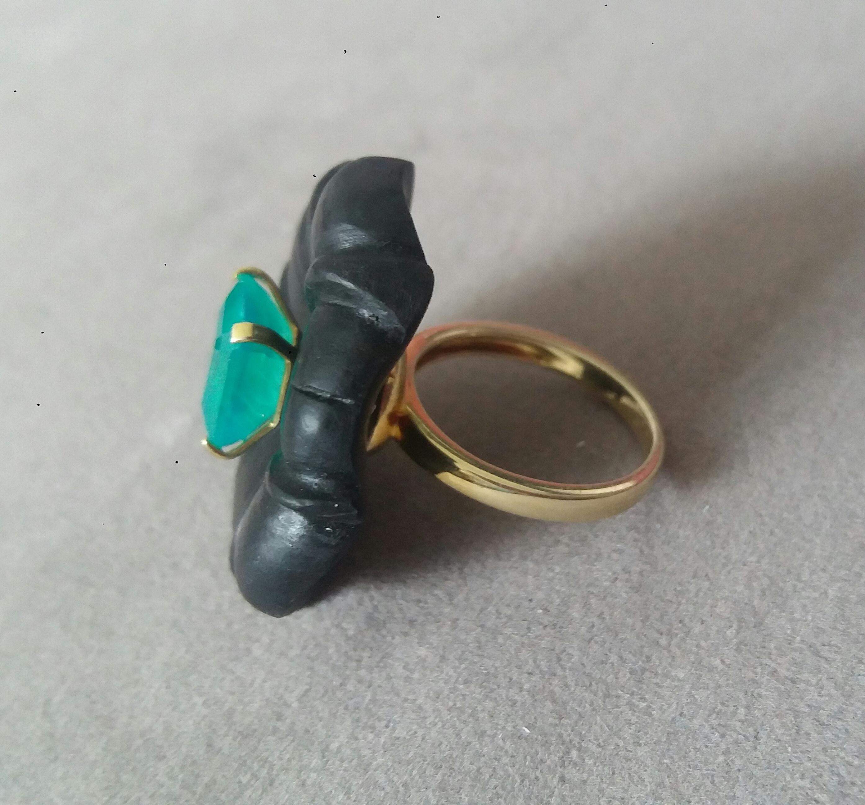 For Sale:  Natural Color Ebony Wood Flower Faceted Emerald Solid 14K Gold Fashion Ring 5