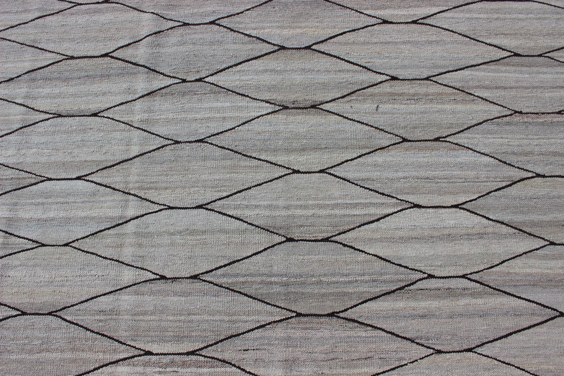 Kilim a trama piatta intrecciata a mano in toni naturali in vendita 2