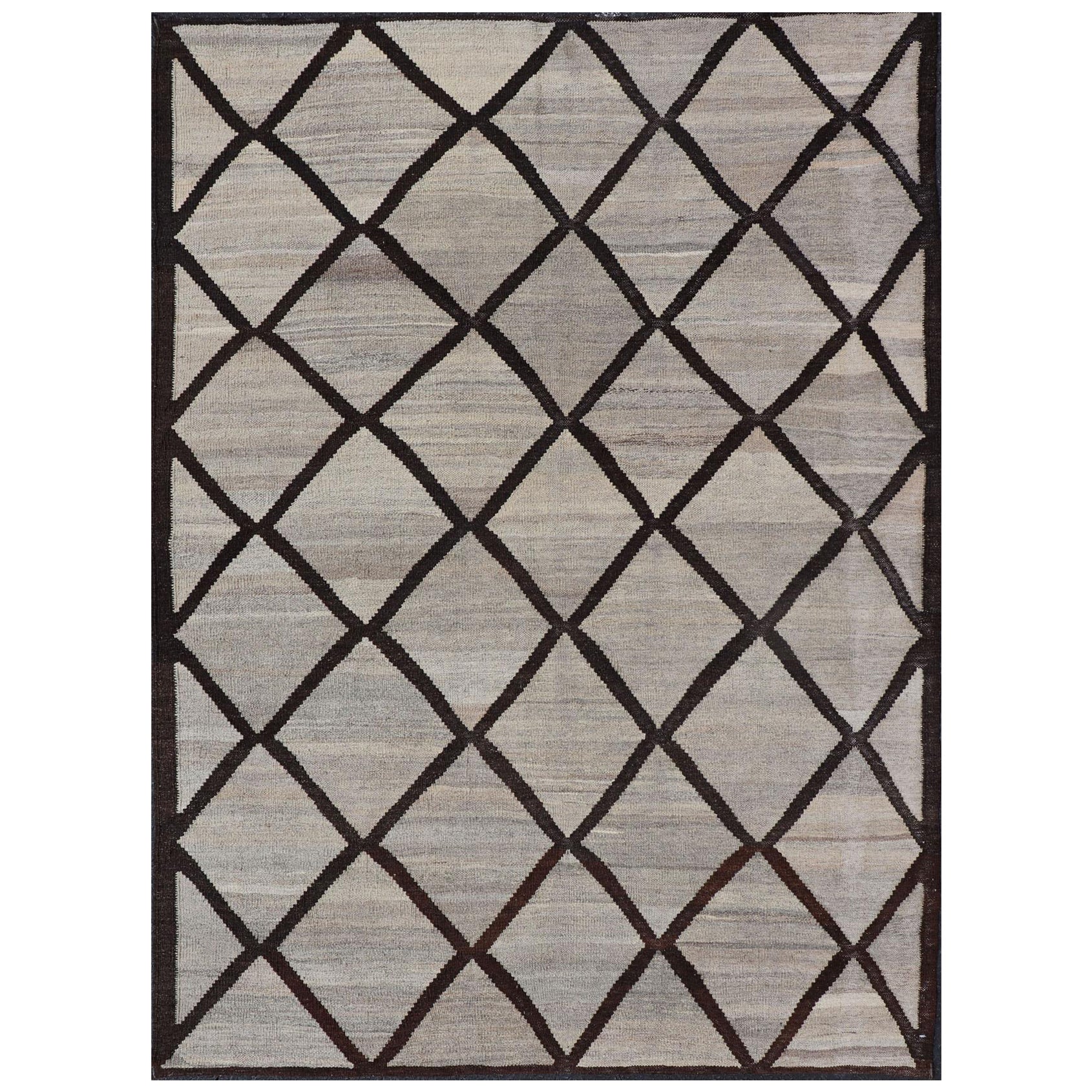 Natürlicher farbenfroher Flachgewebe-Kelim in Diamant-Design im Angebot