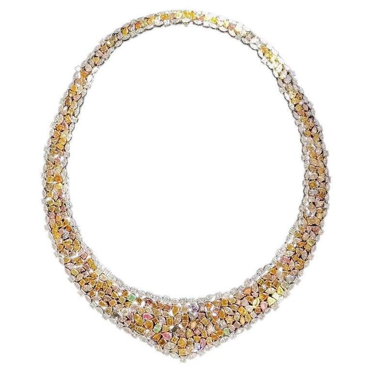 Taille mixte Collier de diamants de couleur naturelle, tailles mixtes en or massif 18K en vente