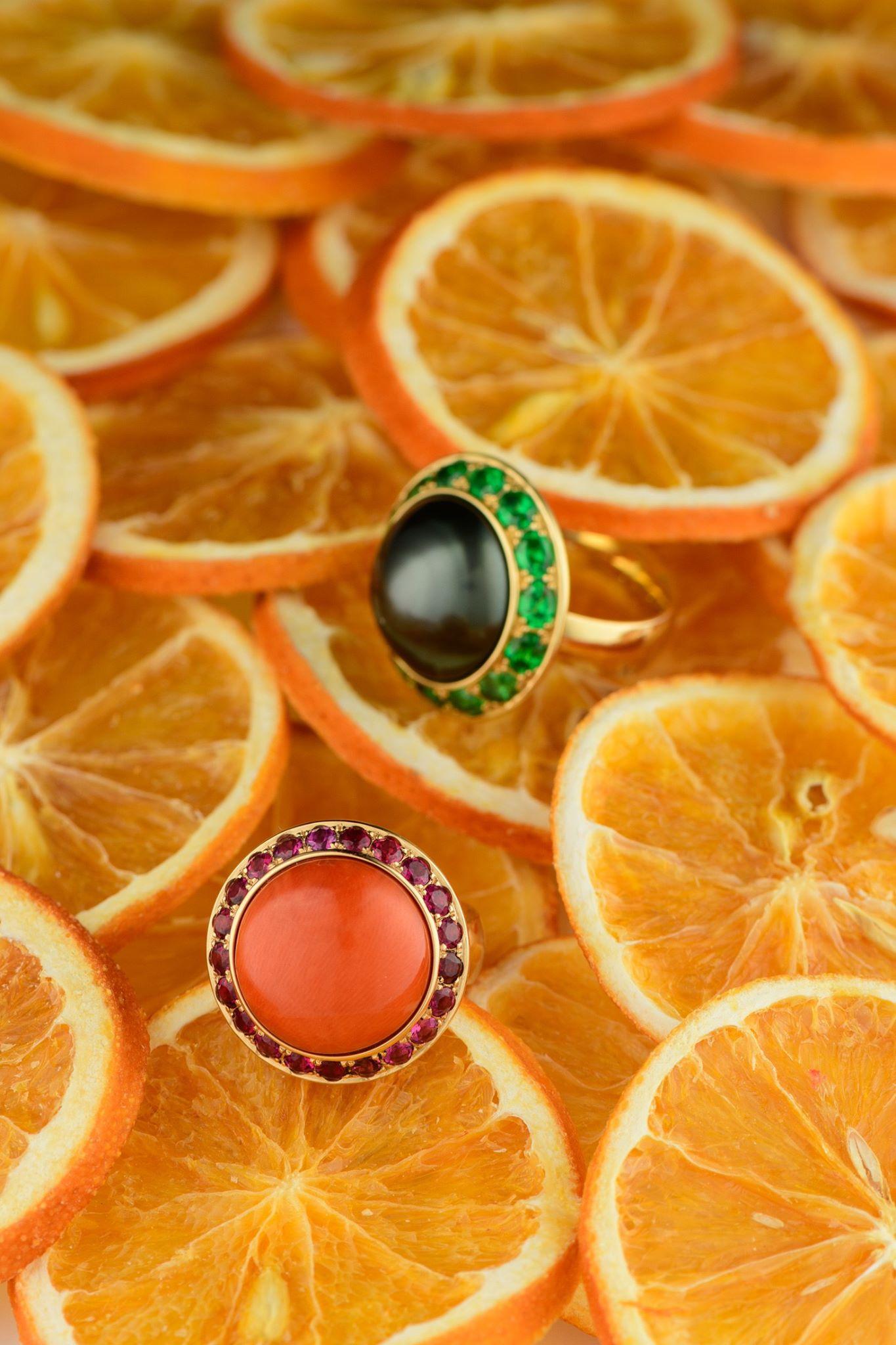 Natürlicher farbiger Tahiti-Perle Tsavorit 3,11 Karat Gelbgold Ring im Angebot 3