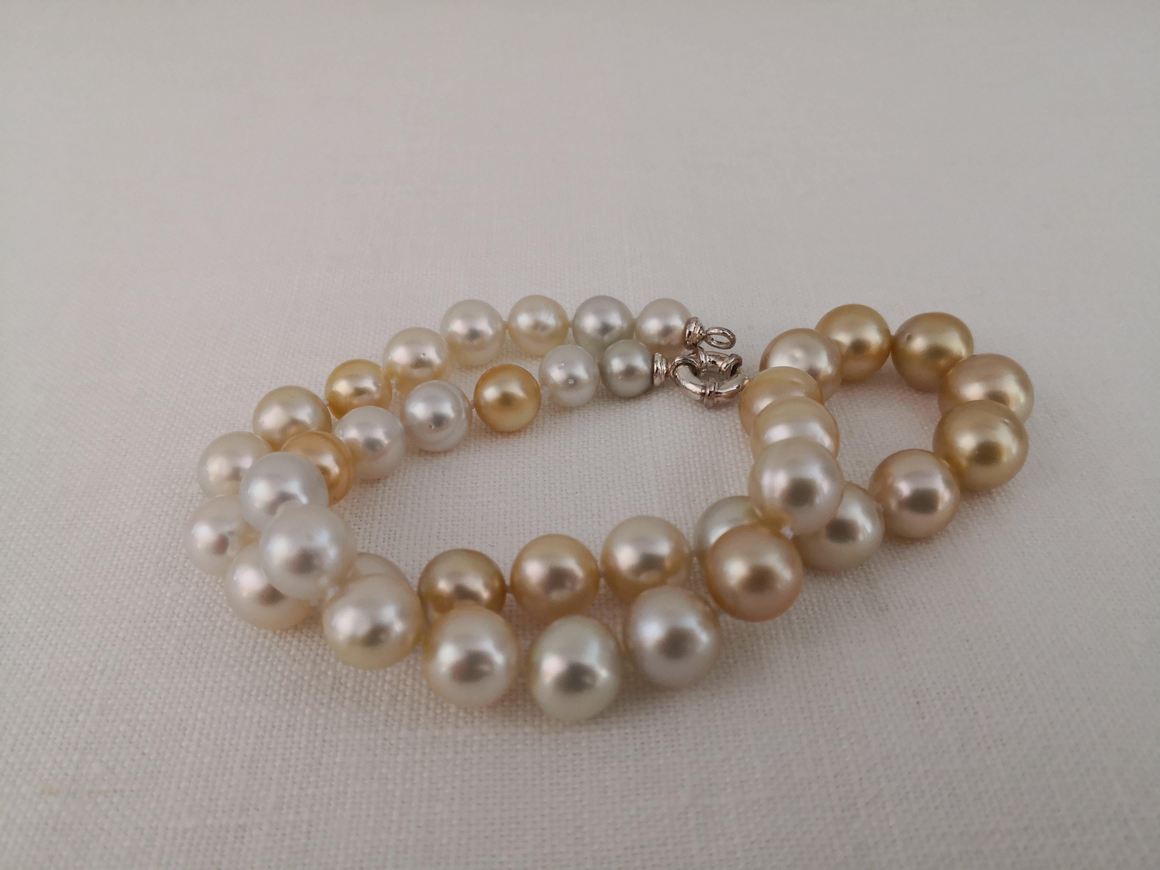 A Natural Color South Sea Pearls necklace

- Size of Pearls 10-13 mm of diameter

- Pearls from Pinctada Maxima Oyster

- Origin: Indonesia ocean waters

- Natural Color pearls 

- Natural luster and orient

- Pearls of Round shape

- Number of