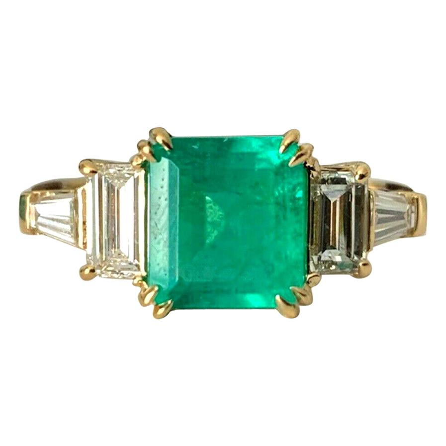 Natural Columbian Emerald 1.13 Carat GIA Certified with 18k Gold Diamond Ring For Sale