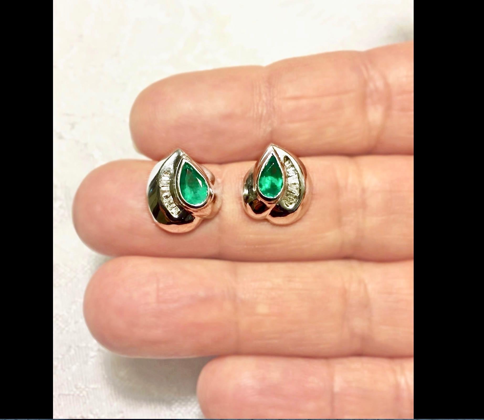 Composition: Solid White Gold 18K
Primary Stone:Natural Colombian Emerald
Shape or Cut: Pear Cut (6.30mm x 4.00mm each)
Approx Emerald Weight: 0.94 Carats (2 emeralds)
Treatment: no heat ~ Only Oil
Average Color/Clarity Emerald:Medium