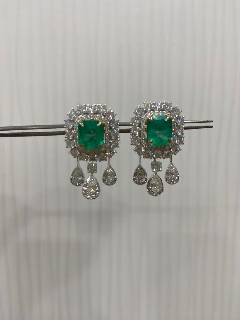 Emerald Cut Natural Colombian Emerald Earrings with Diamonds and 18k Gold For Sale