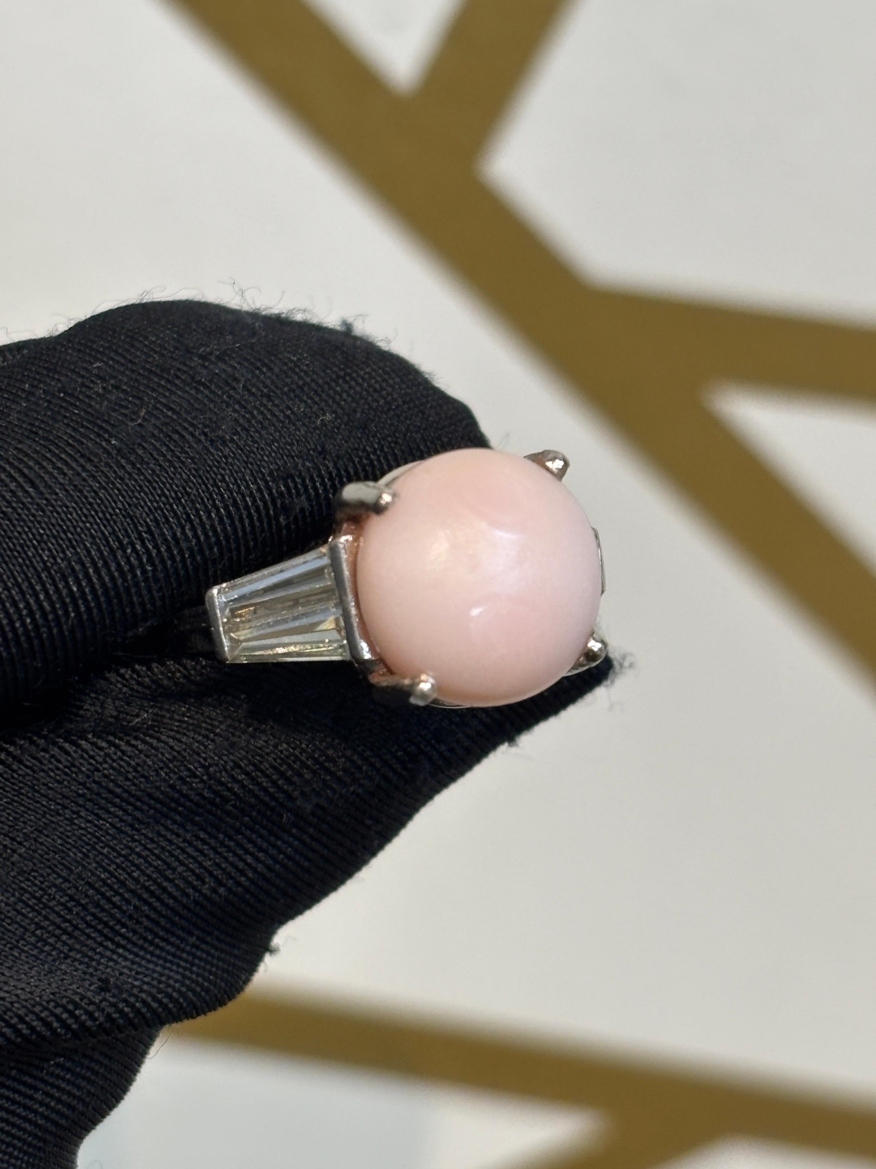 Taille mixte Bague en perle de conque naturelle en vente