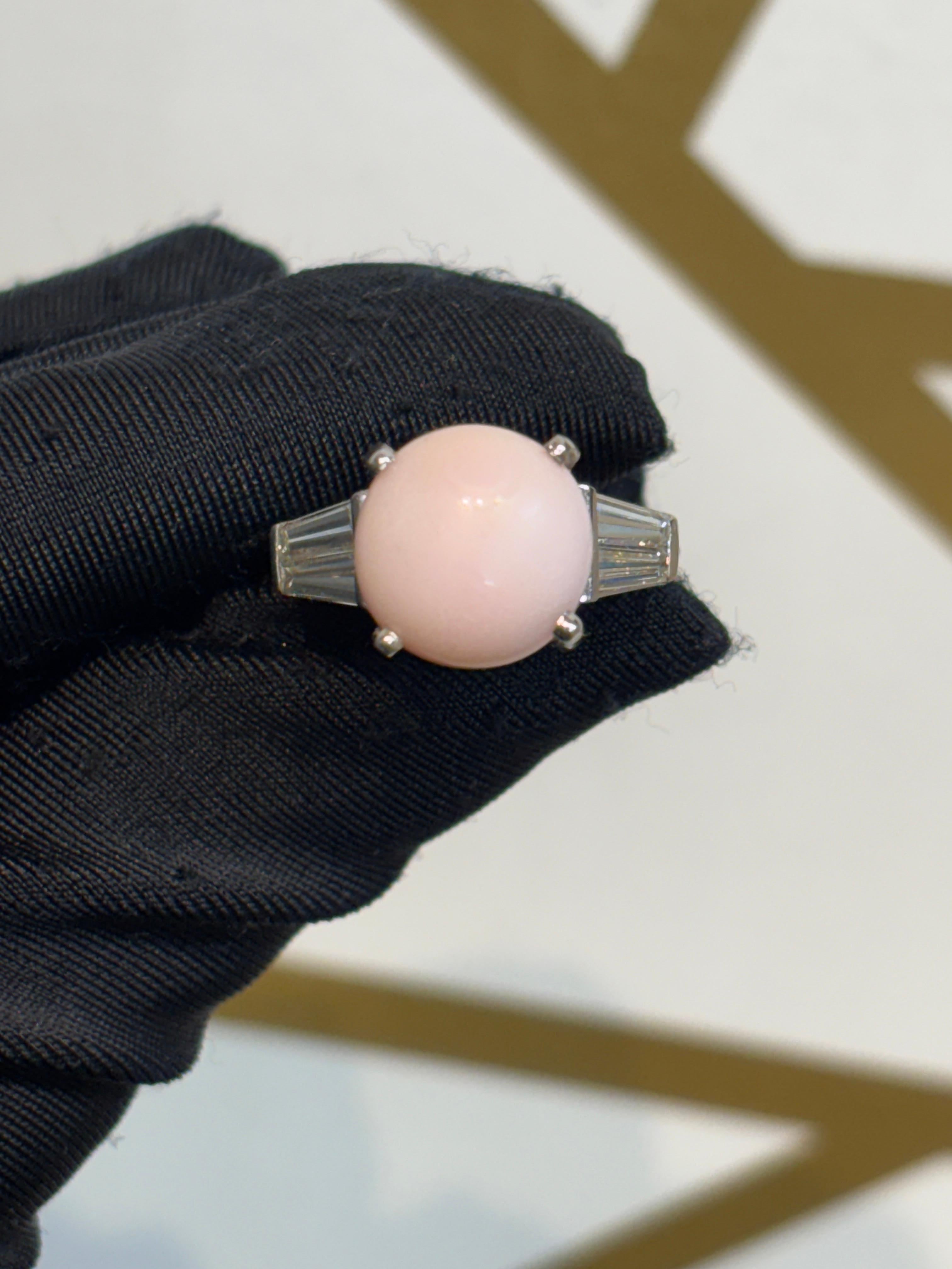 Bague en perle de conque naturelle Excellent état - En vente à New York, NY