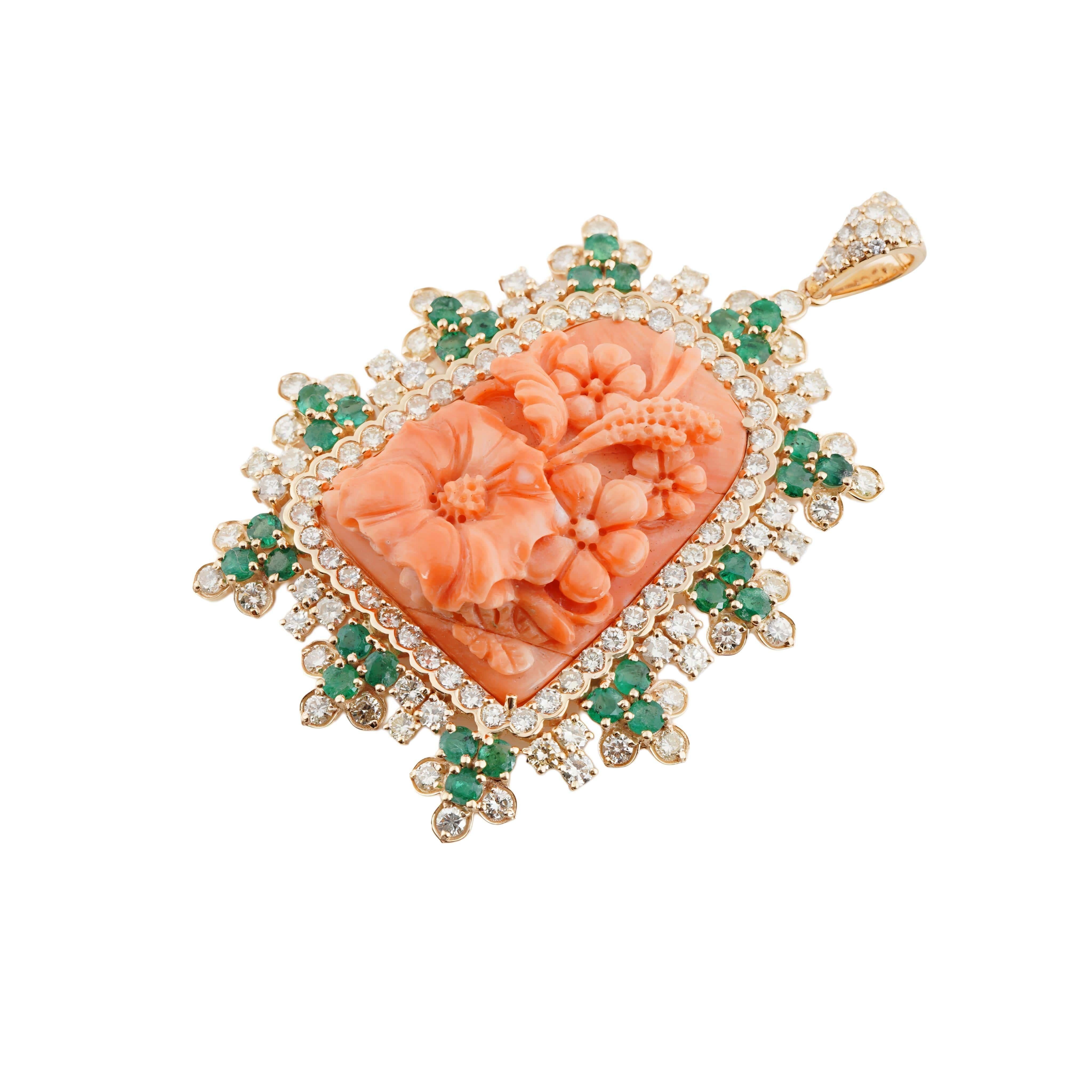 Taglio smeraldo Pendente in corallo Nature e diamante Emerald in oro 14k in vendita