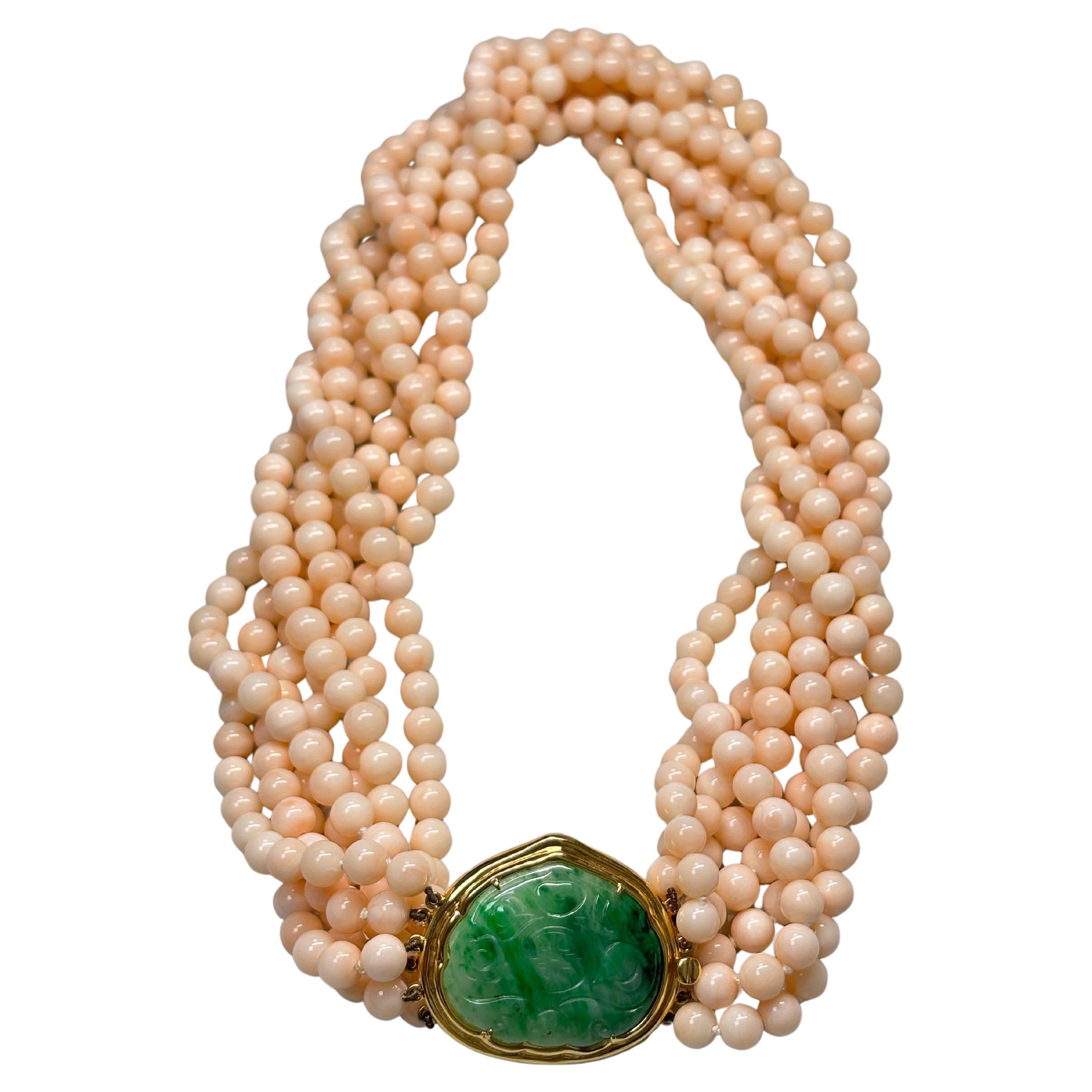 Natural Coral Beads Necklace with Green Jade and Gold Clasp