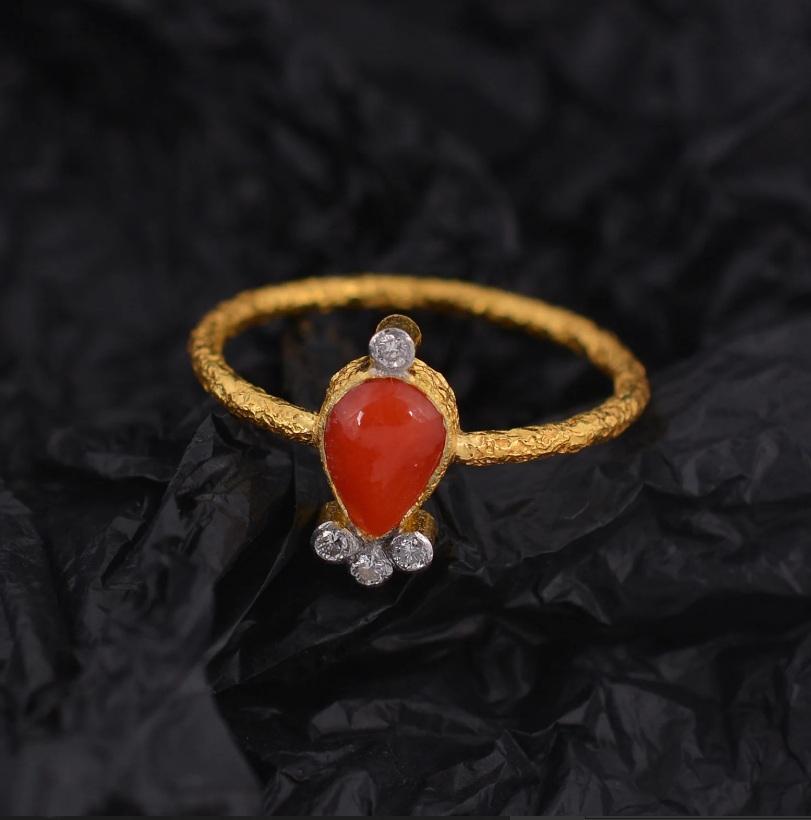 Women's Natural Coral & Diamond Ring 14K gold For Sale