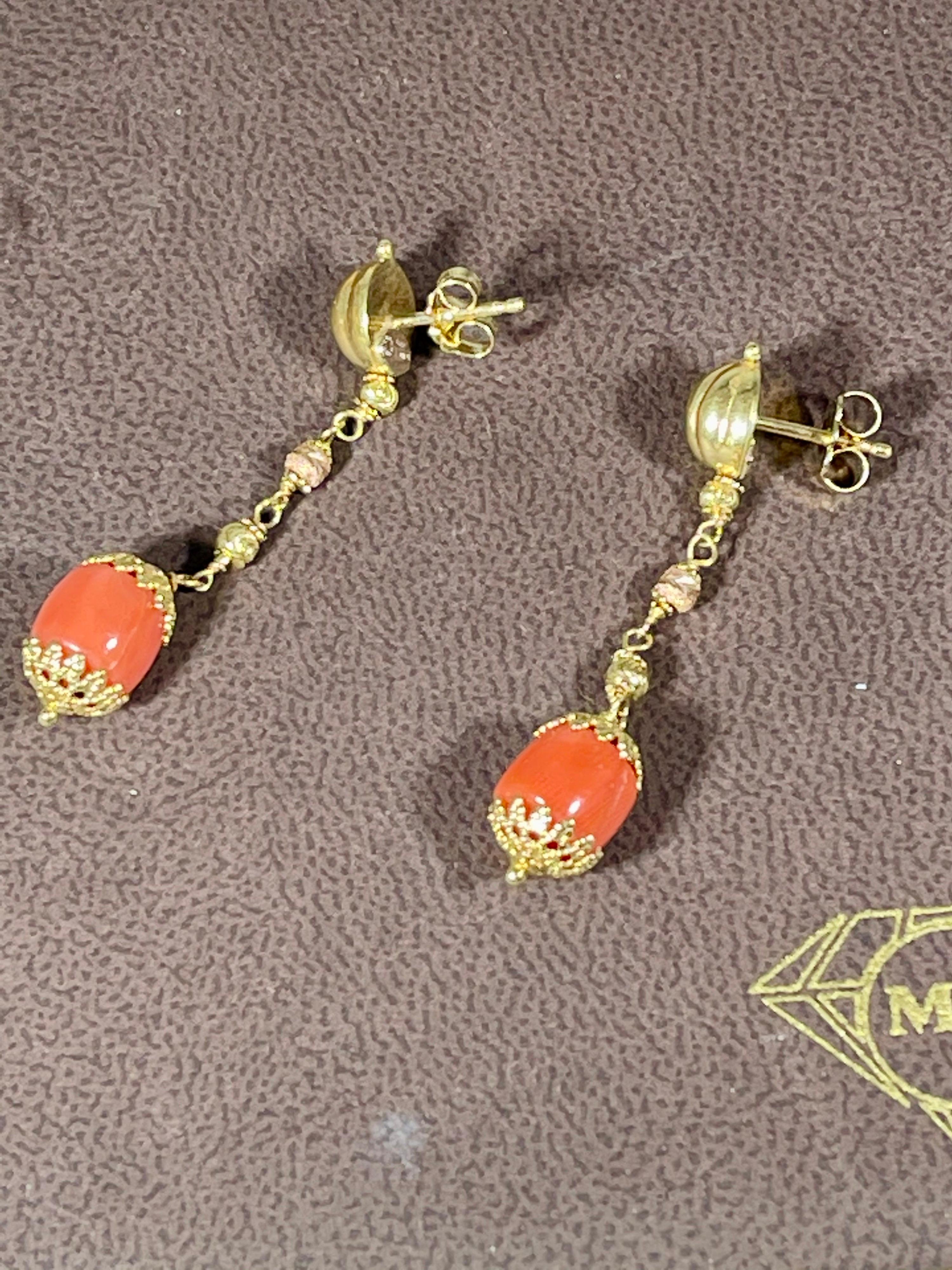 Natural Coral Simple Hanging / Dangling Earring in 18 Karat Yellow Gold For Sale 4