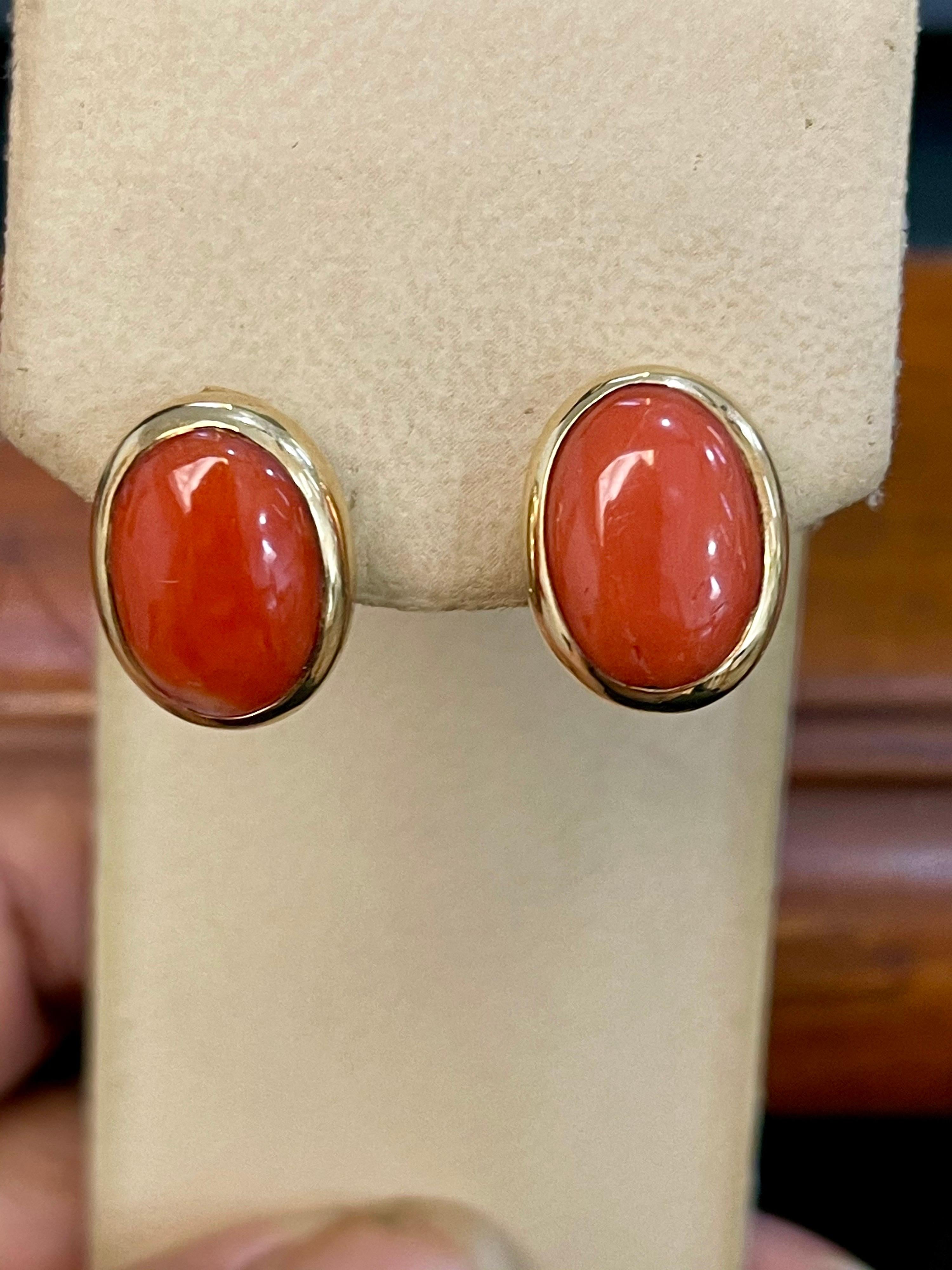 Natural Coral Simple Stud Earring in 14 Karat Yellow Gold 1
