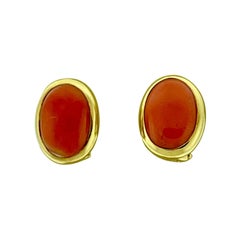 Natural Coral Simple Stud Earring in 14 Karat Yellow Gold