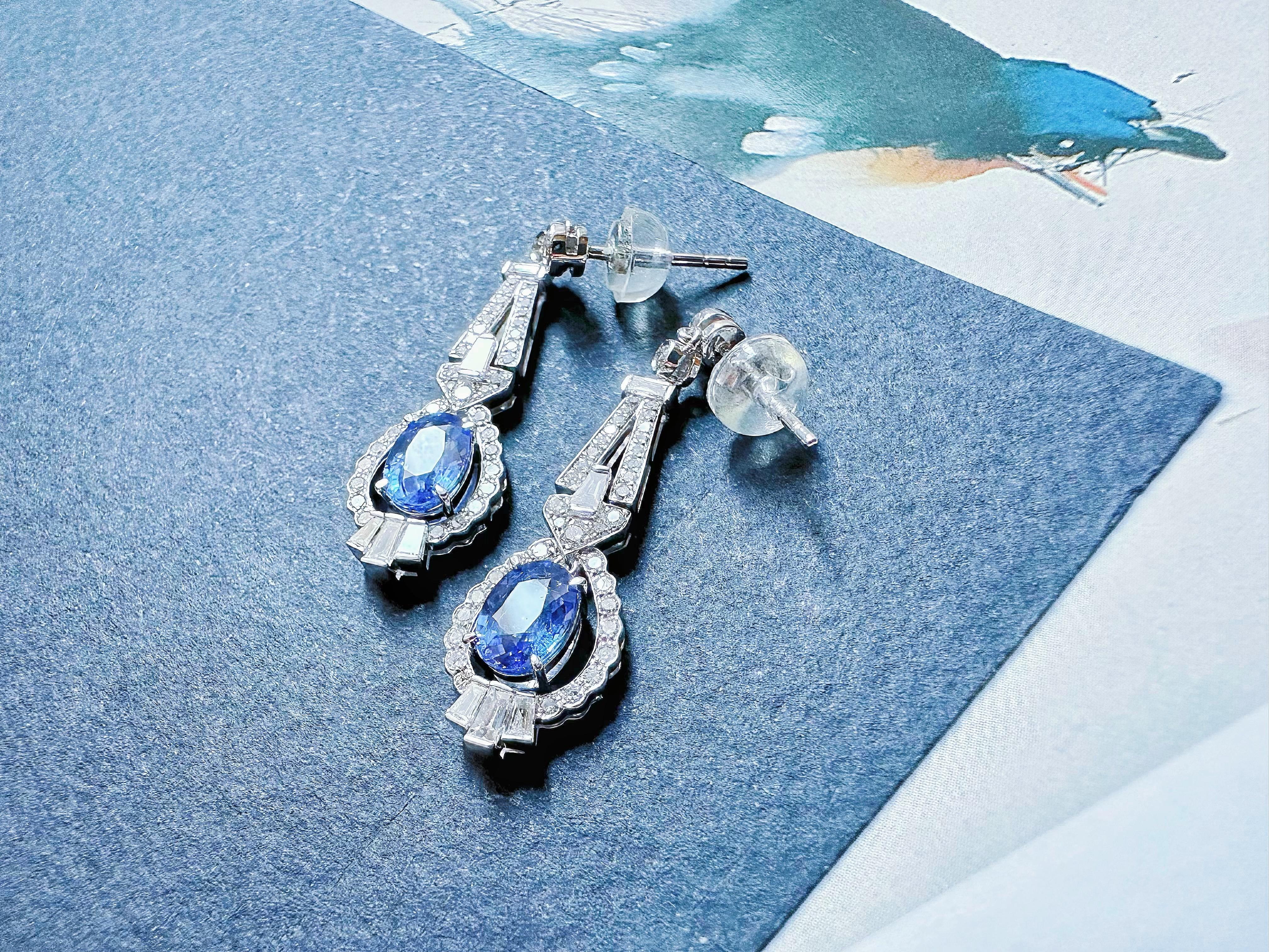 Natural Cornflower Blue Sapphire Earrings in Diamond and 18k White Gold 4