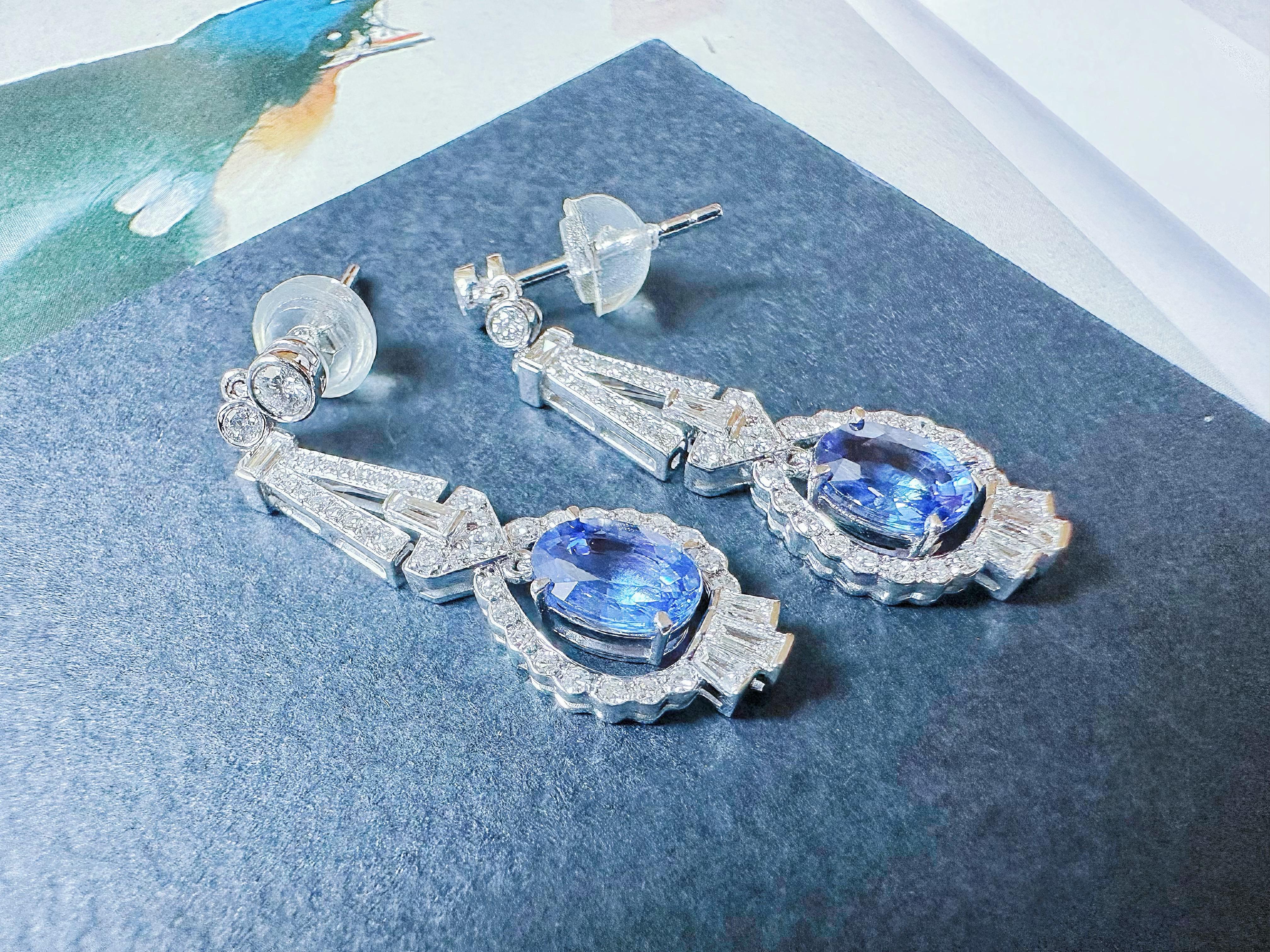 Natural Cornflower Blue Sapphire Earrings in Diamond and 18k White Gold 8