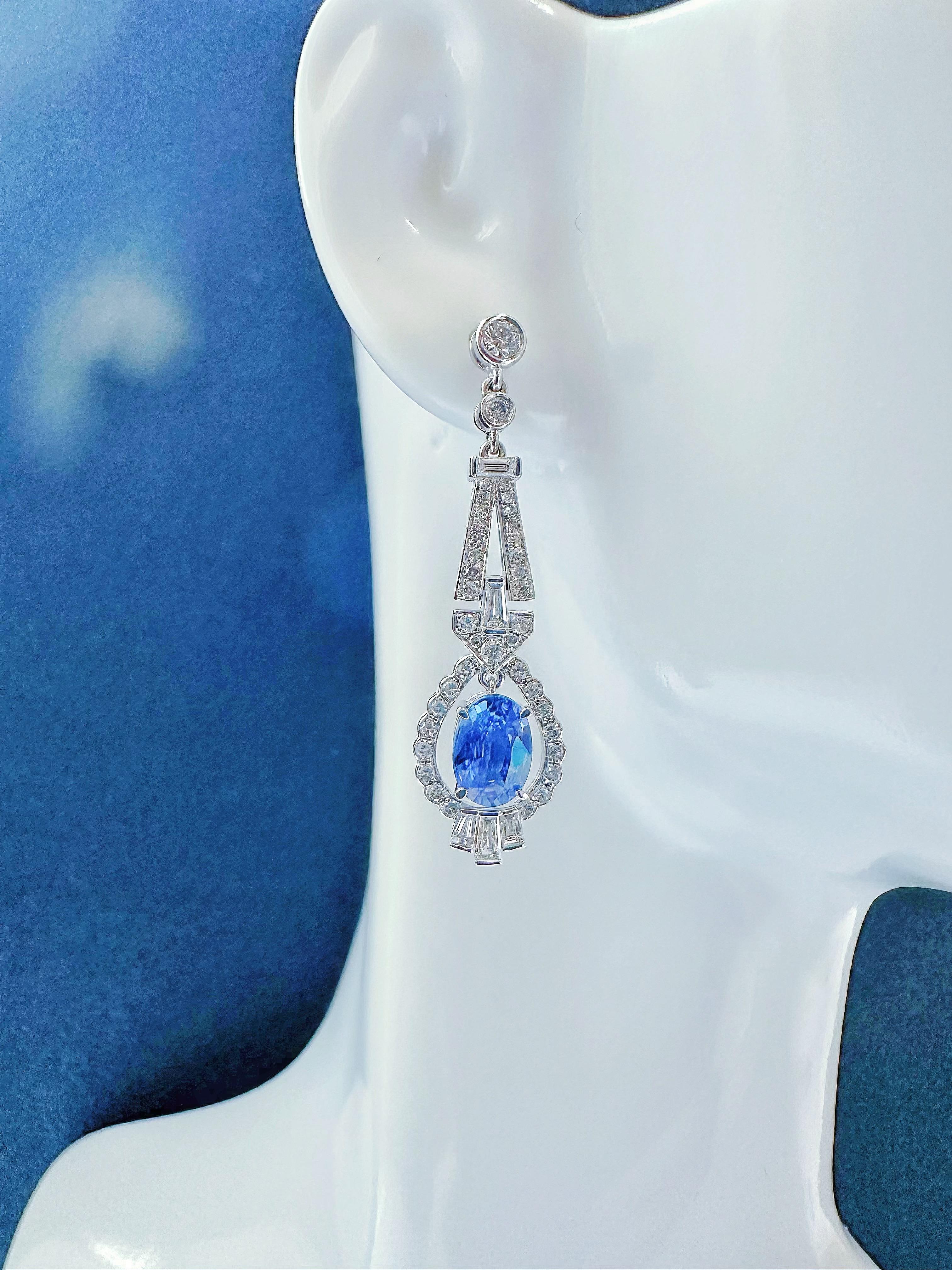 Natural Cornflower Blue Sapphire Earrings in Diamond and 18k White Gold 12