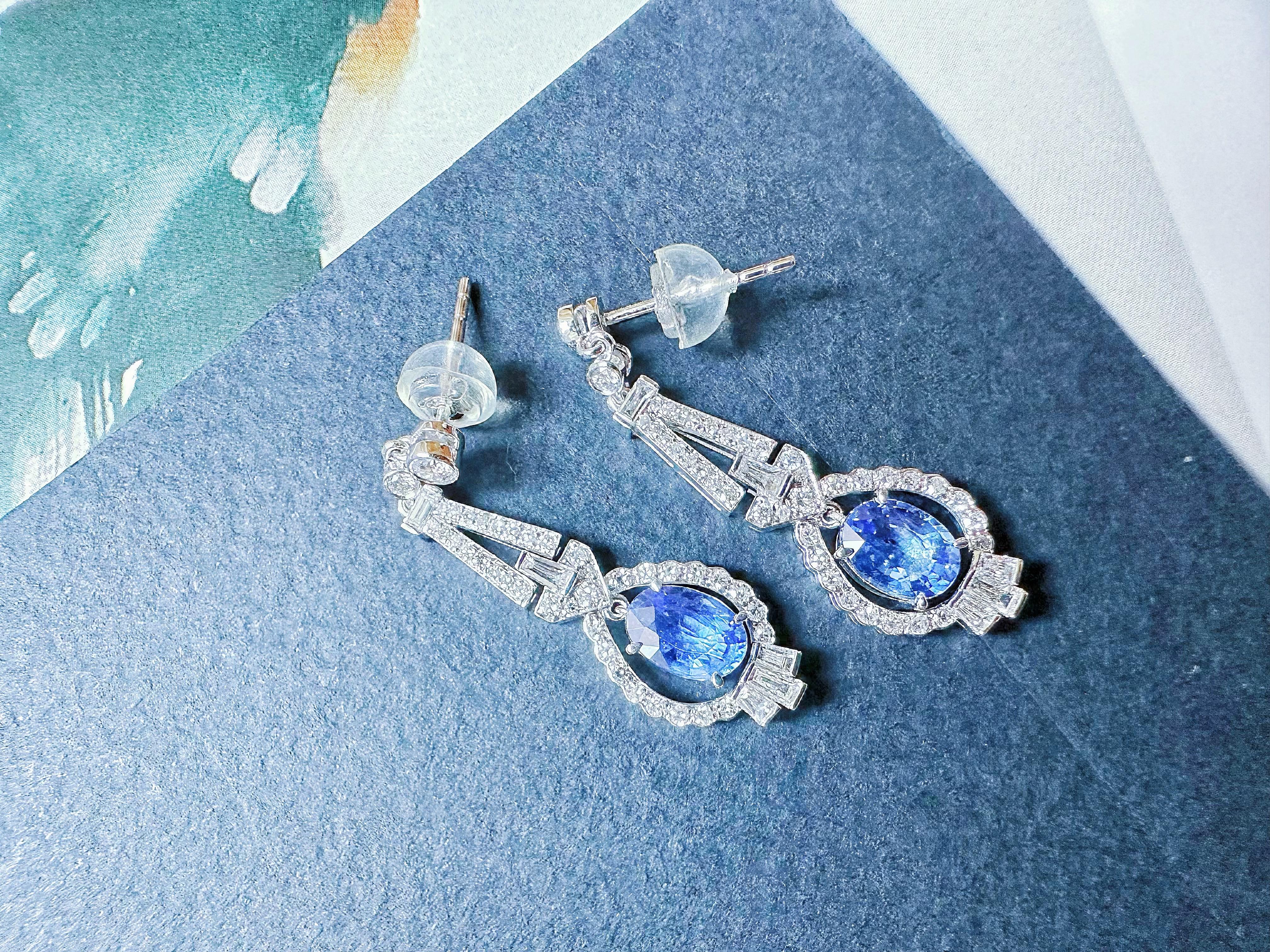 Women's Natural Cornflower Blue Sapphire Earrings in Diamond and 18k White Gold