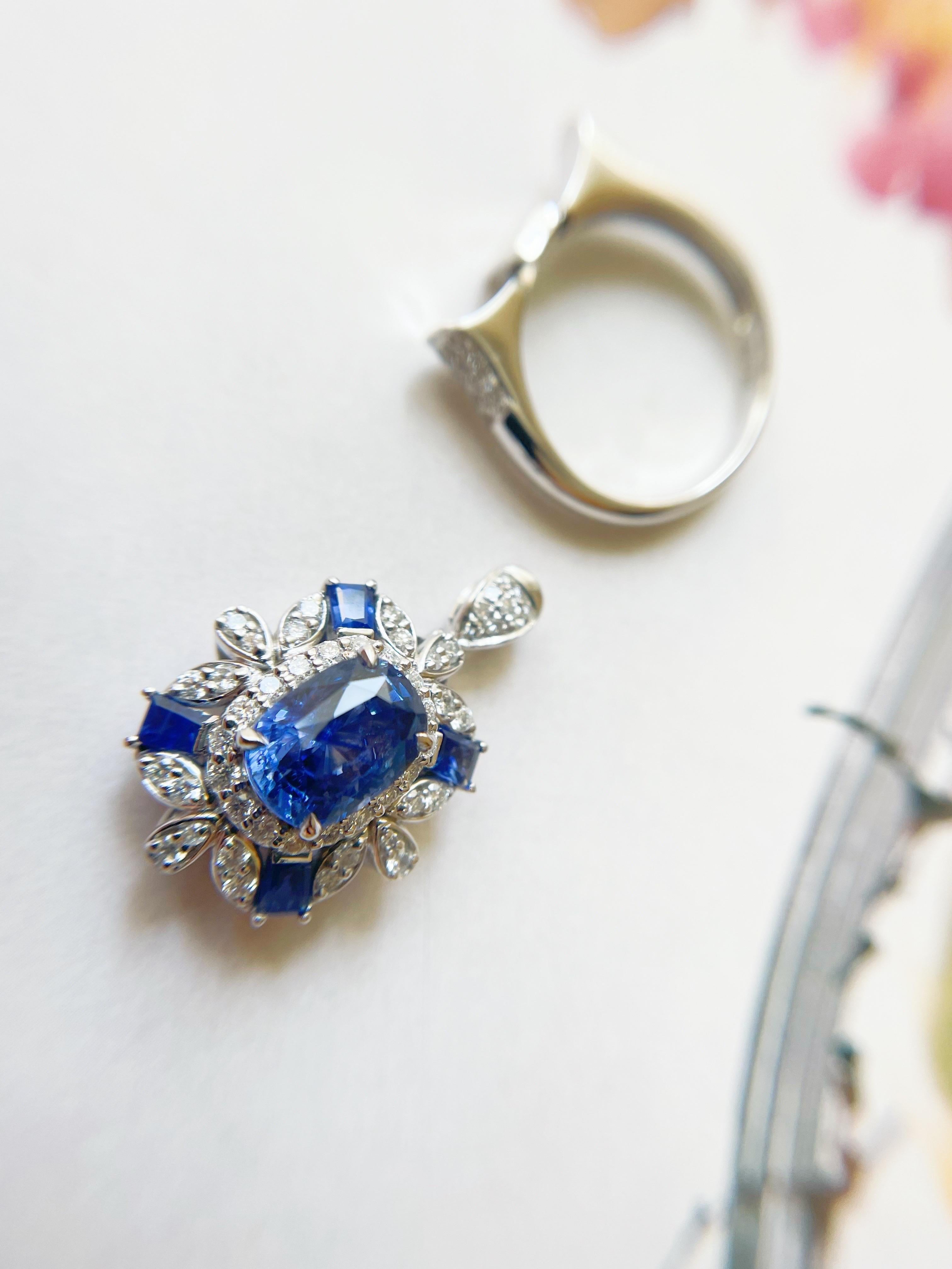 Ring und Anhänger mit natürlichem kornblumenblauem Saphir aus 18 Karat Weißgold und Diamanten im Angebot 8