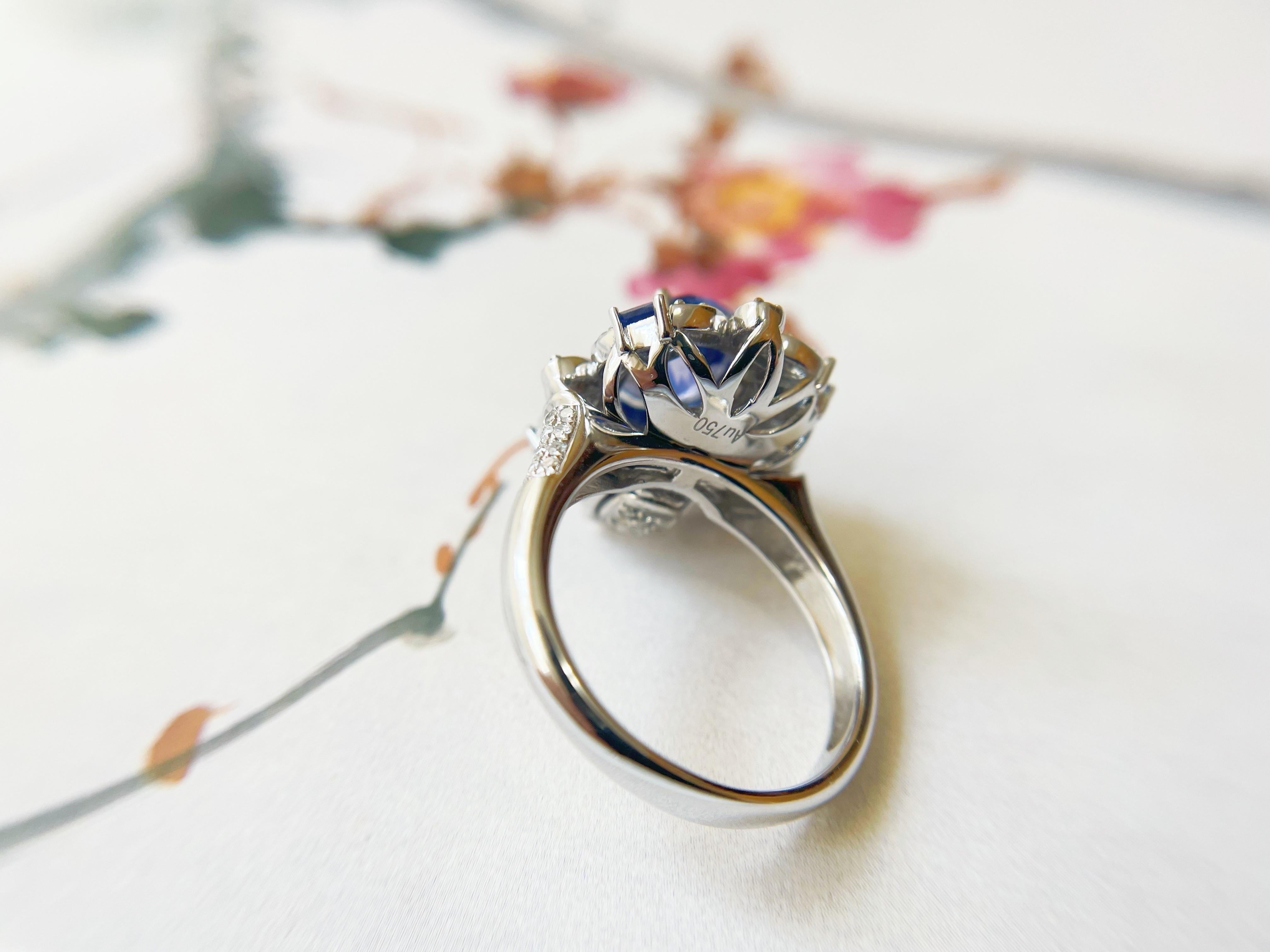 Ring und Anhänger mit natürlichem kornblumenblauem Saphir aus 18 Karat Weißgold und Diamanten im Angebot 10