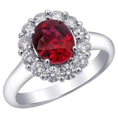 Natürlicher Purpurroter Rubin Edelstein 1,53 Karat in 18K Weißgold Ring mit Diamanten