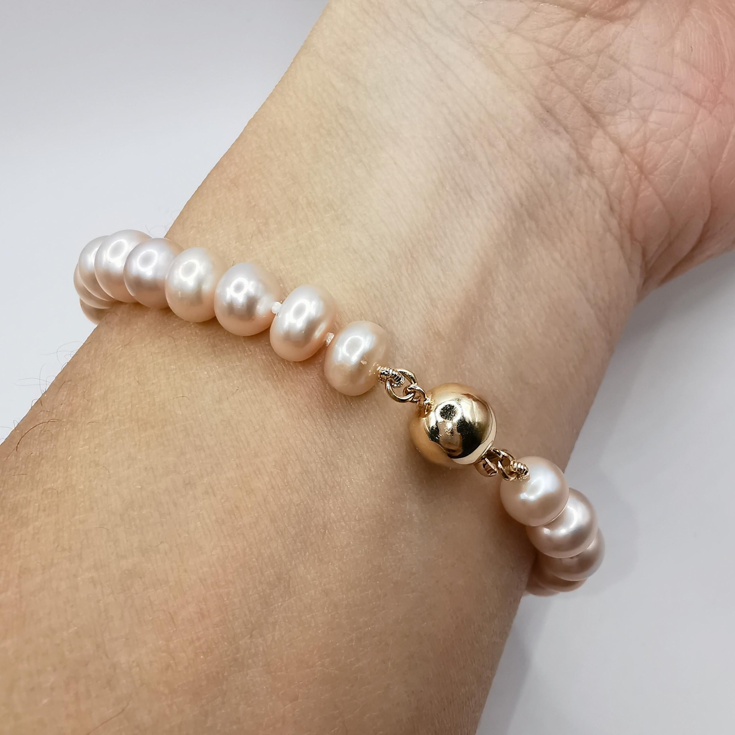 Bracelet de perles de culture roses naturelles avec fermoir en or jaune 14 carats 1