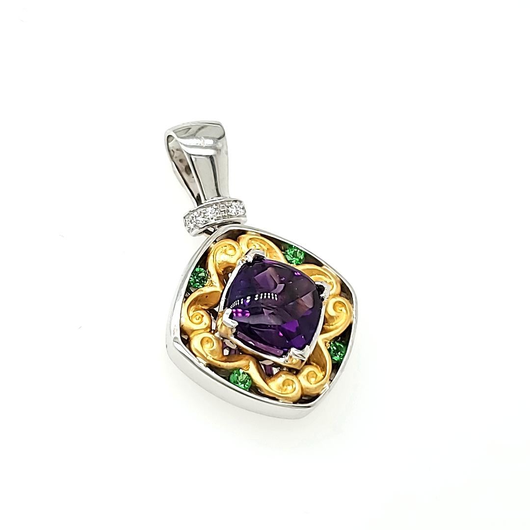 Square Cut Natural Cushion Cut Amethyst Cts 2.20 and Round Tsavorite Cts 0.22 Diamond Penda For Sale