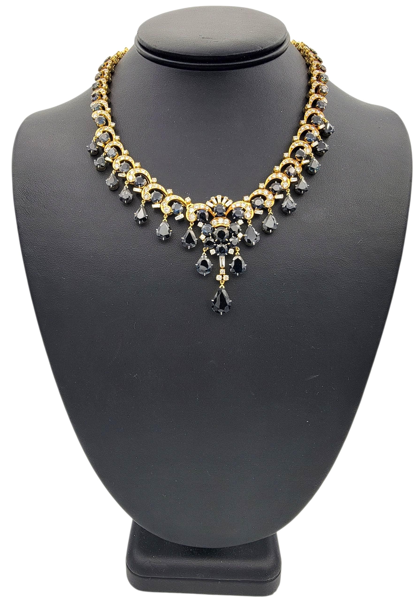 Collier pendentif en or jaune 18 carats avec saphir bleu foncé naturel et diamant en vente 3