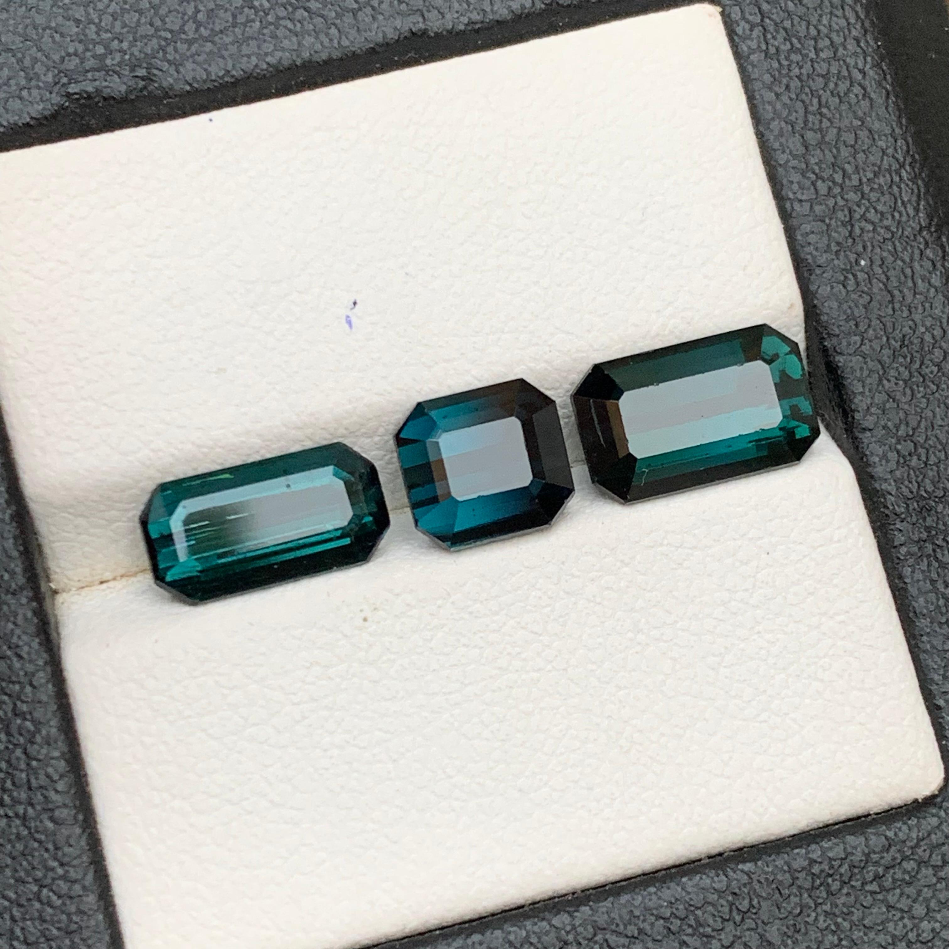 Nature Indicolite scura, tormalina verde 6,66 carati taglio smeraldo Gemme sciolte in vendita 7