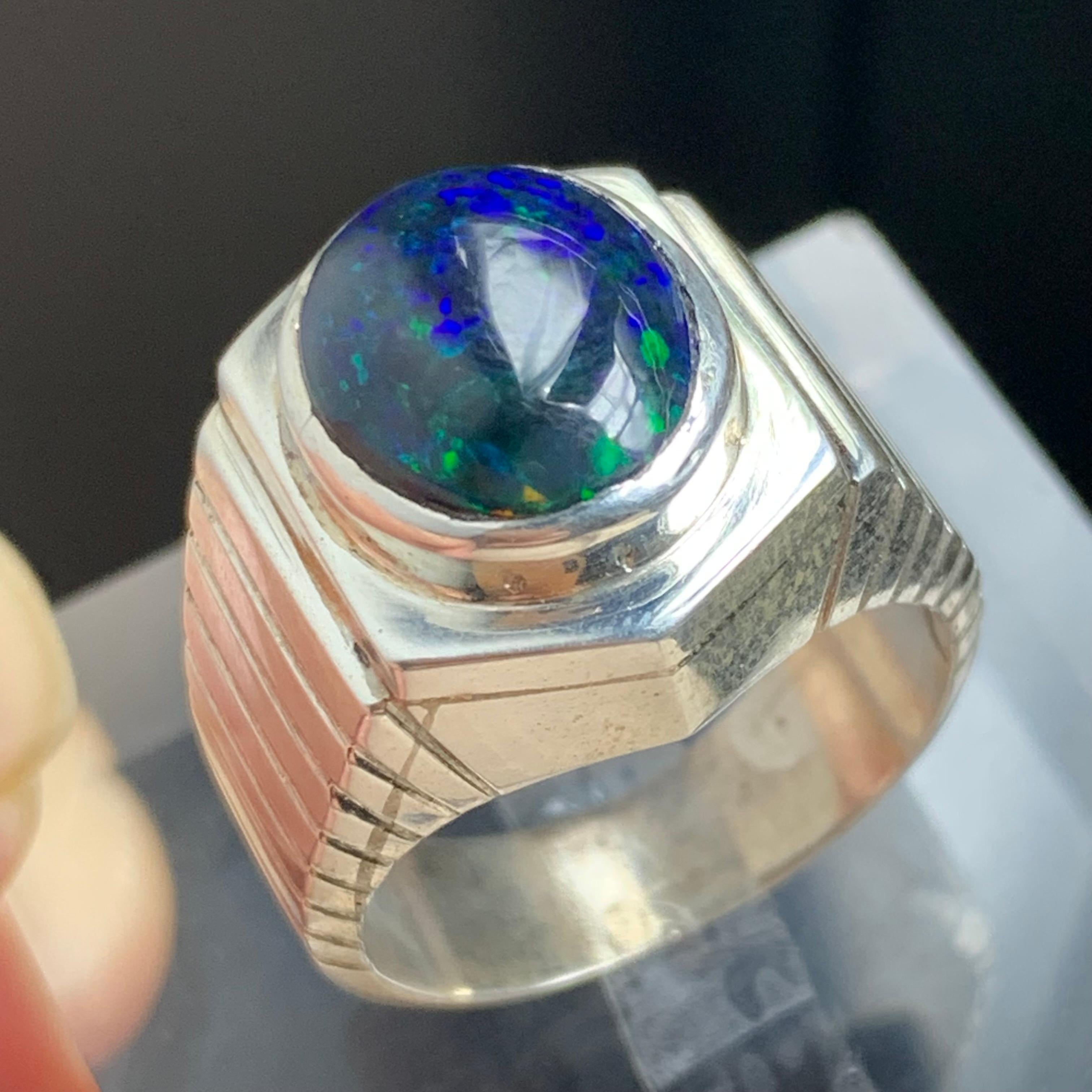 Natürlicher tiefblauer Opal Ring in 925 Sterling Silber - Handgefertigt mit Farbspiel im Angebot 7