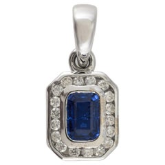 Colgante Halo de Zafiro Azul Octágono y Diamante en Oro Blanco Macizo de 14k