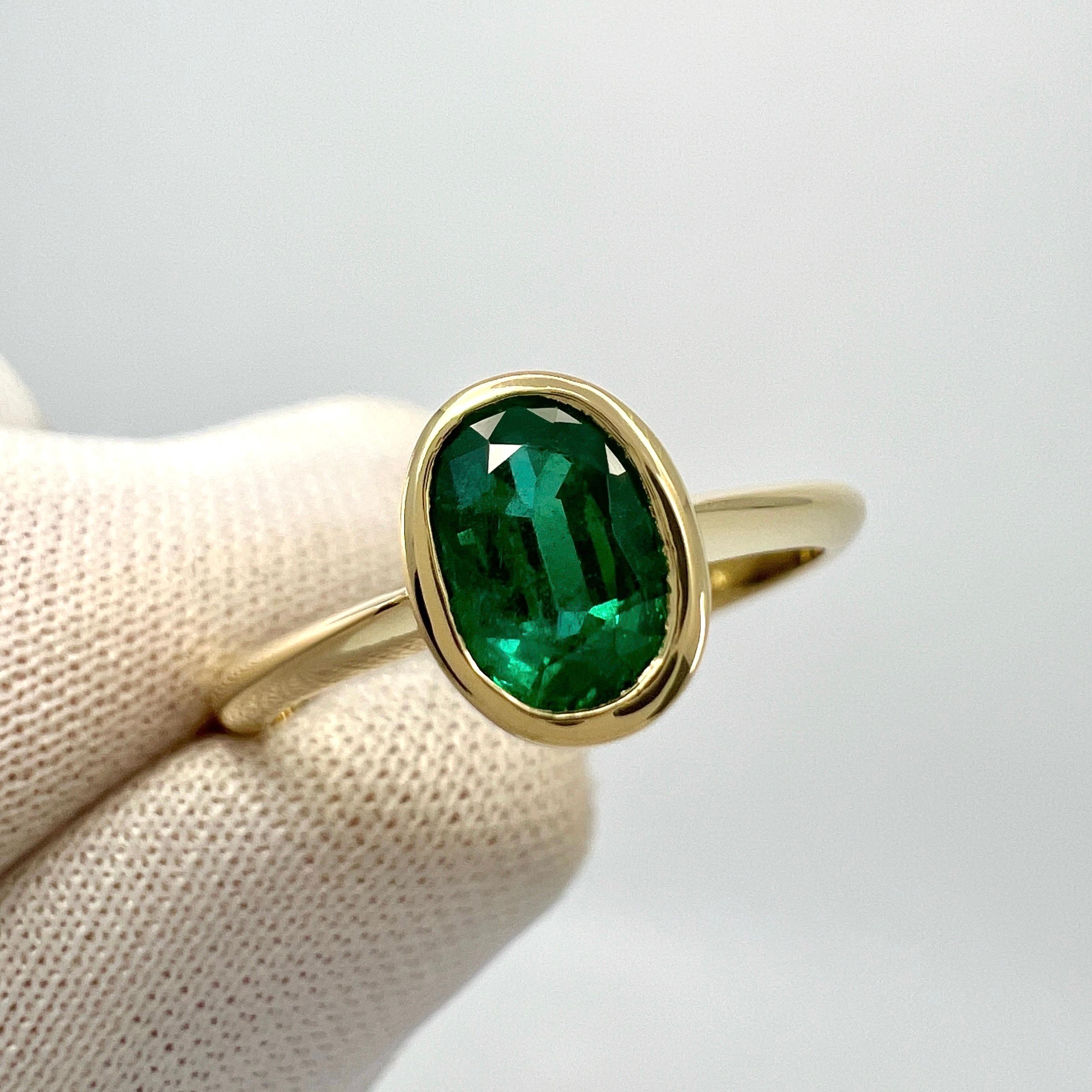 Natural Deep Green Emerald Oval Cut 18k Yellow Gold Rubover Bezel Solitaire Ring For Sale 2