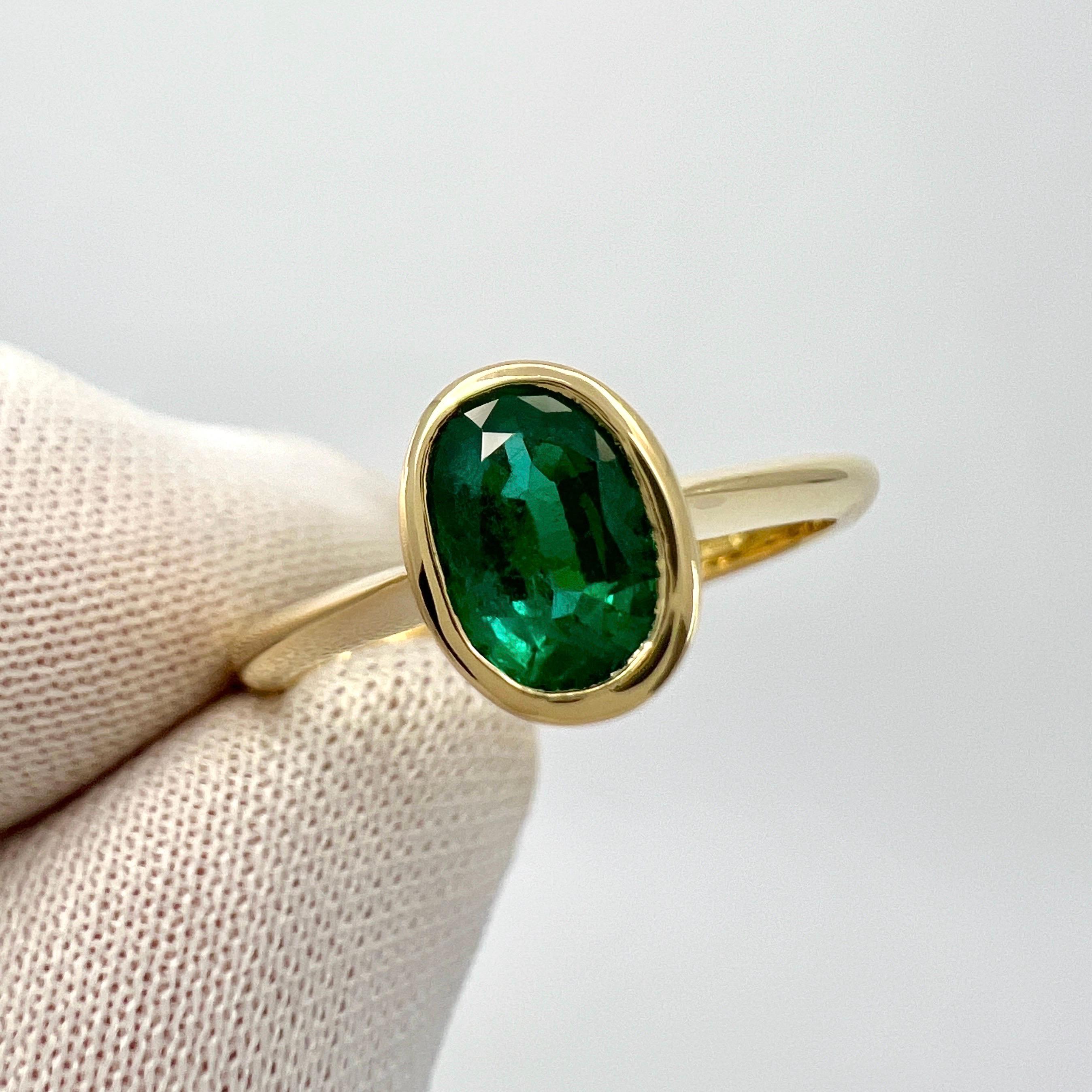 Natural Deep Green Emerald Oval Cut 18k Yellow Gold Rubover Bezel Solitaire Ring For Sale 4