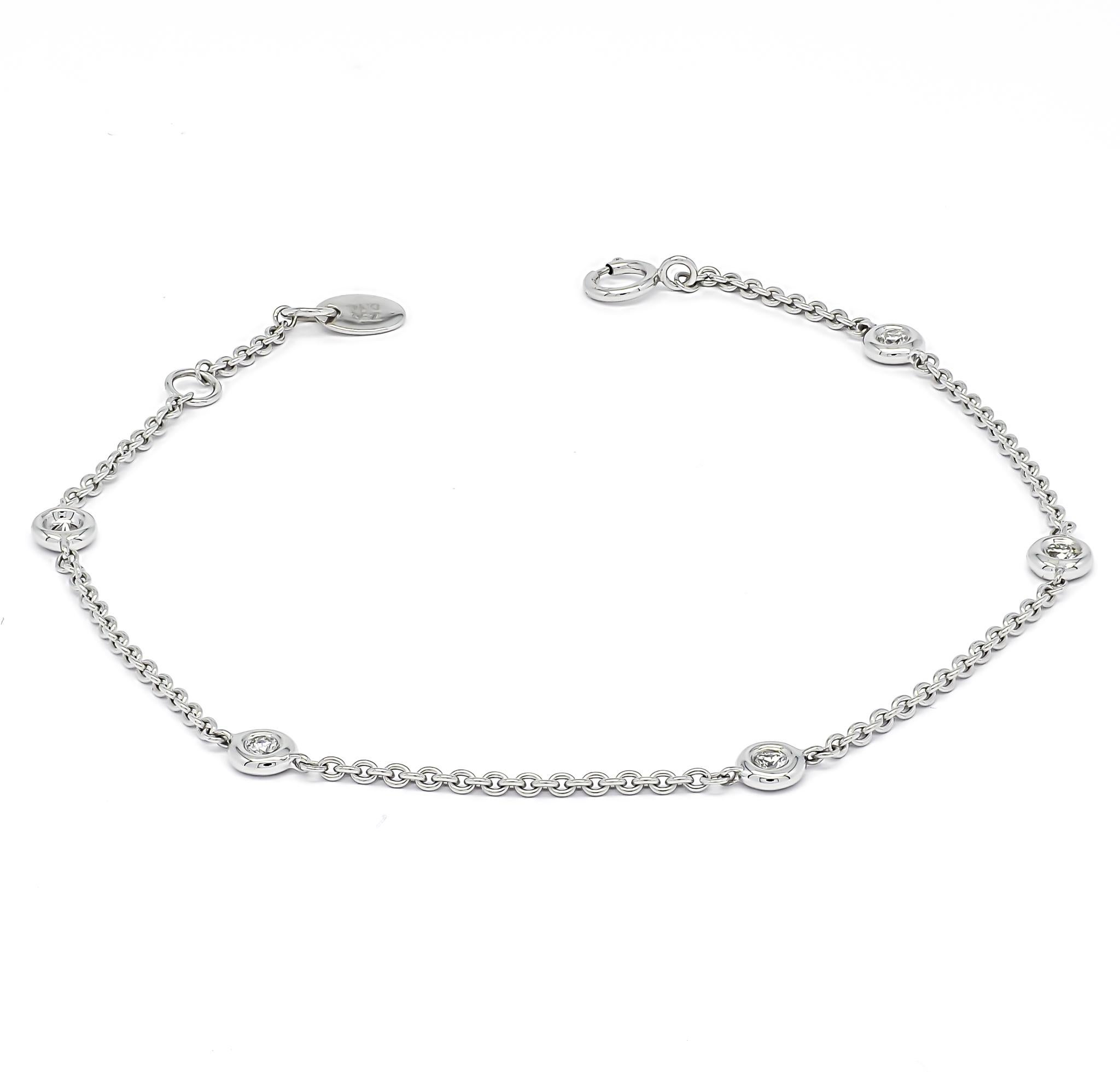 Round Cut Natural Diamond 0.14 carats 18 Karats White Gold Chain Link Bracelet  For Sale