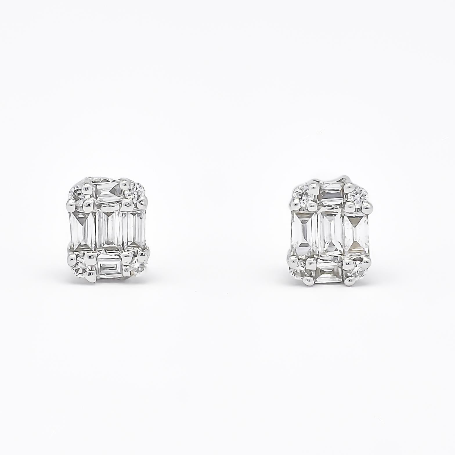 Natural Diamond 0.14 carats 18 KT White Gold Simple Cluster Earrings In New Condition For Sale In Antwerpen, BE